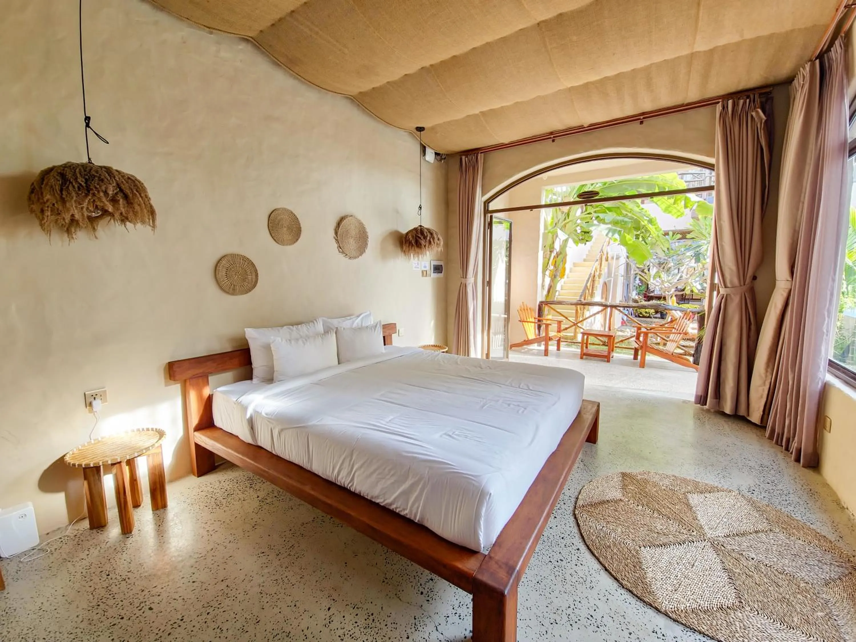 Seating area, Bed in Red Sands Mui Ne