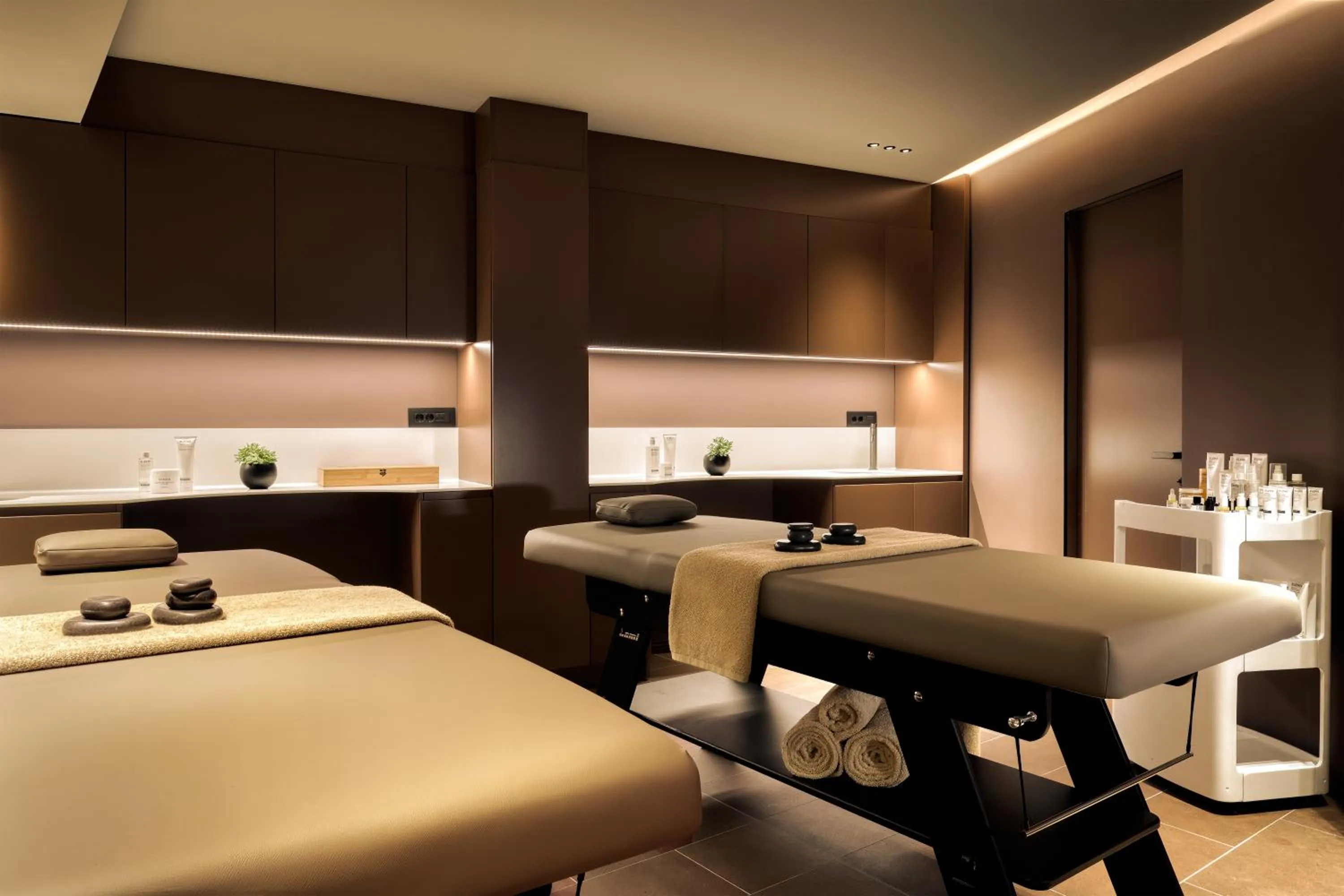 Spa and wellness centre/facilities in Domes Novos Santorini, Autograph Collection