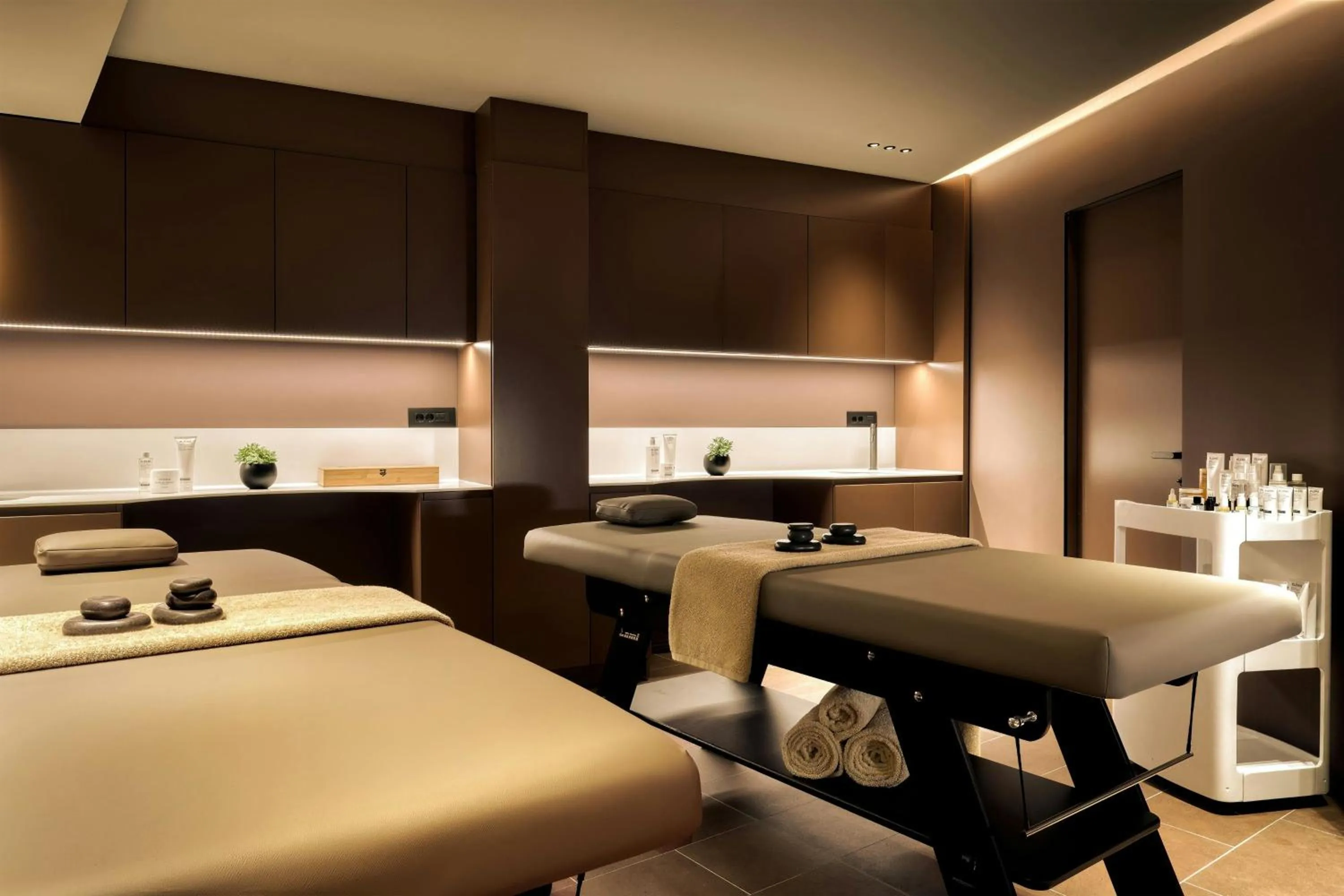 Spa and wellness centre/facilities in Domes Novos Santorini, Autograph Collection