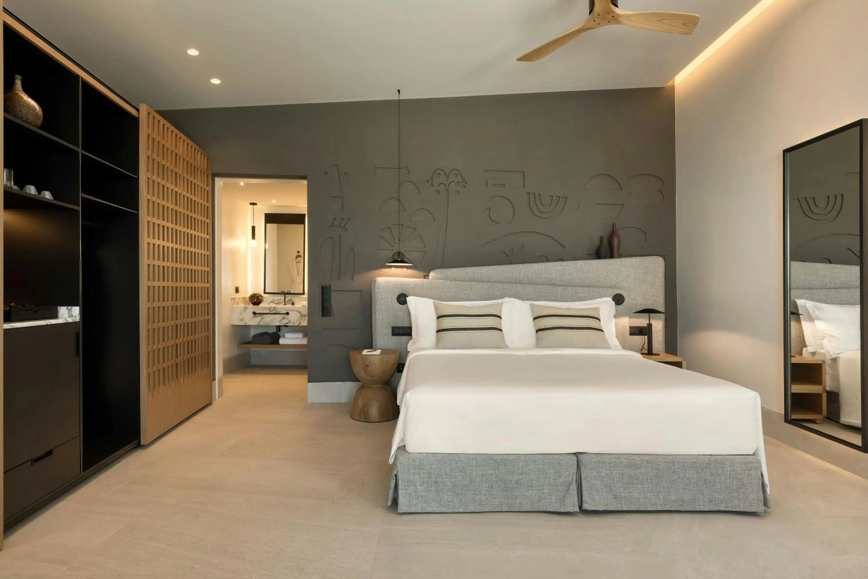 Swimming pool, Bed in Domes Novos Santorini, Autograph Collection