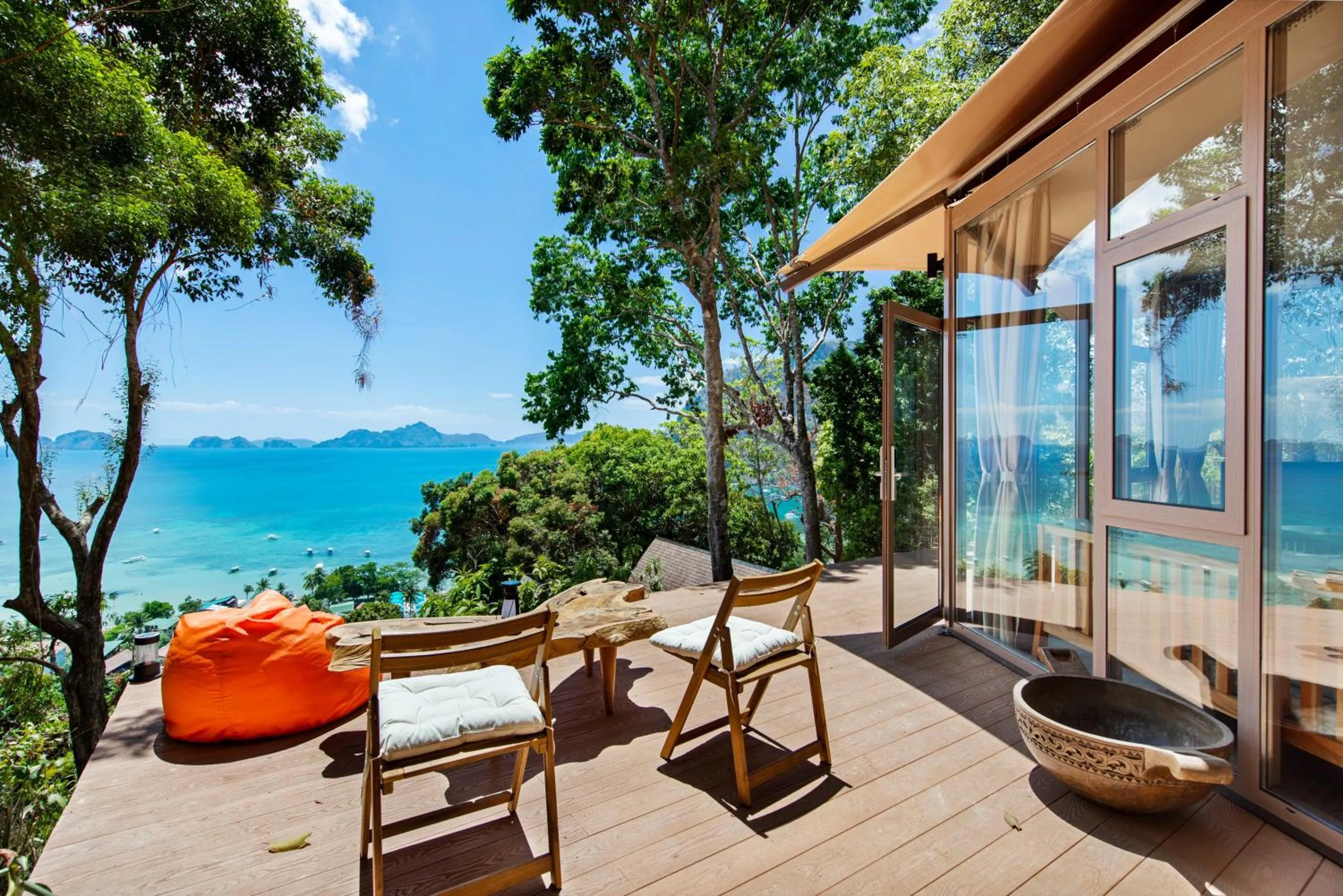 Sea view in The Jungle Lodge -Glamping at Karuna El Nido