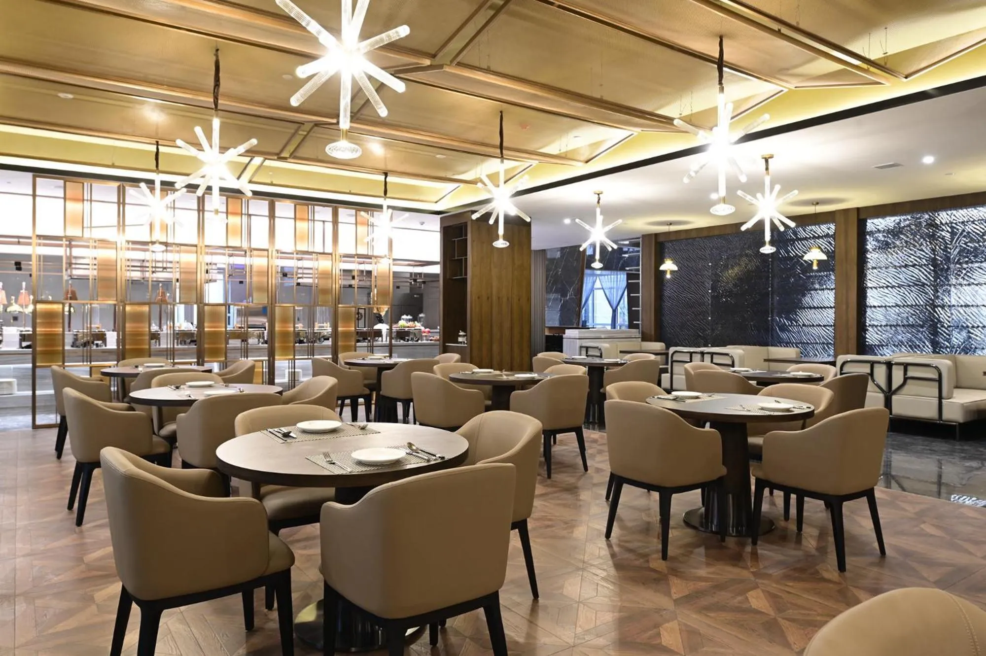 Restaurant/places to eat in Ramada by Wyndham Qingdao Jiaodong International Airport