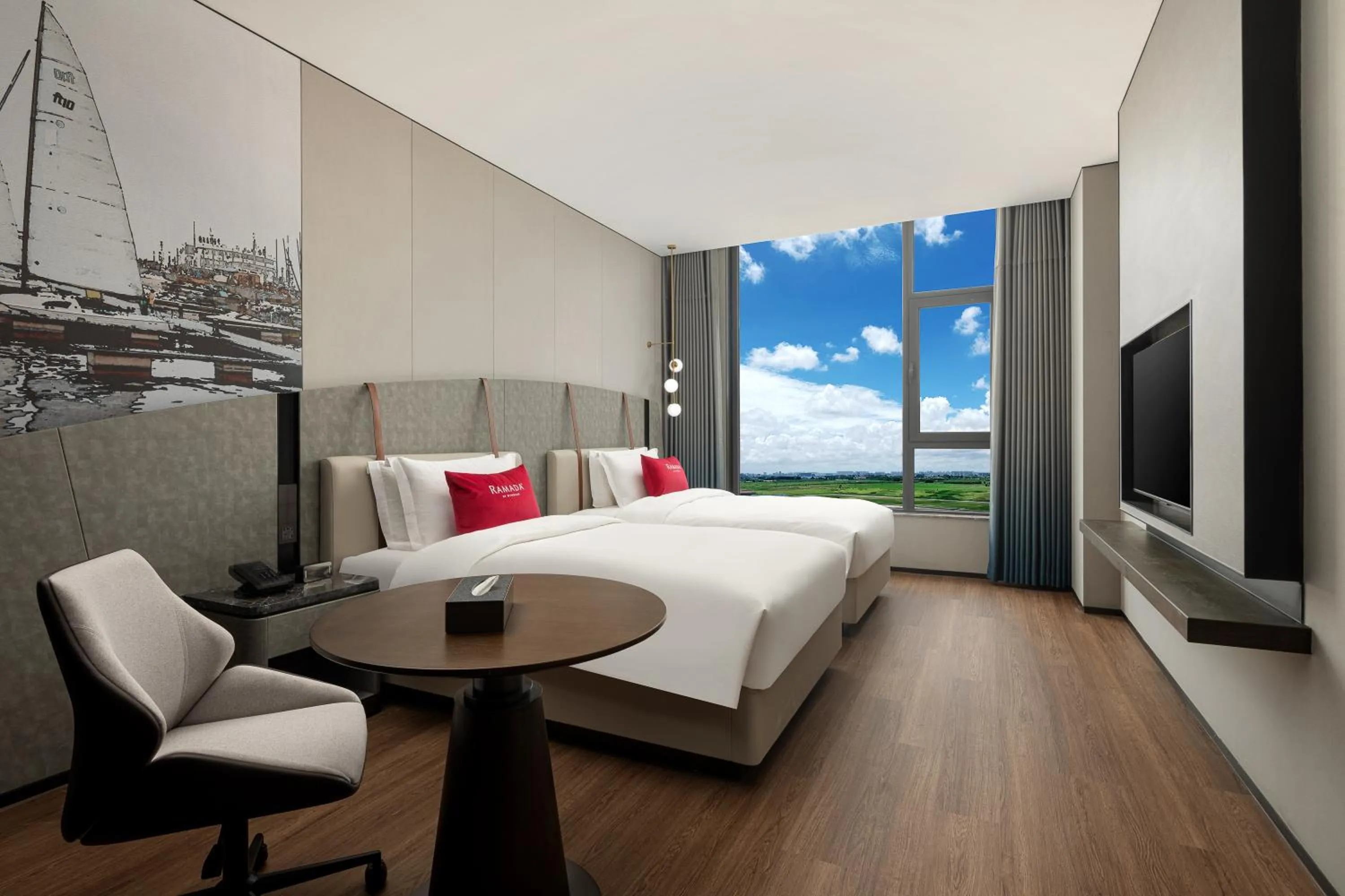 Bed in Ramada by Wyndham Qingdao Jiaodong International Airport