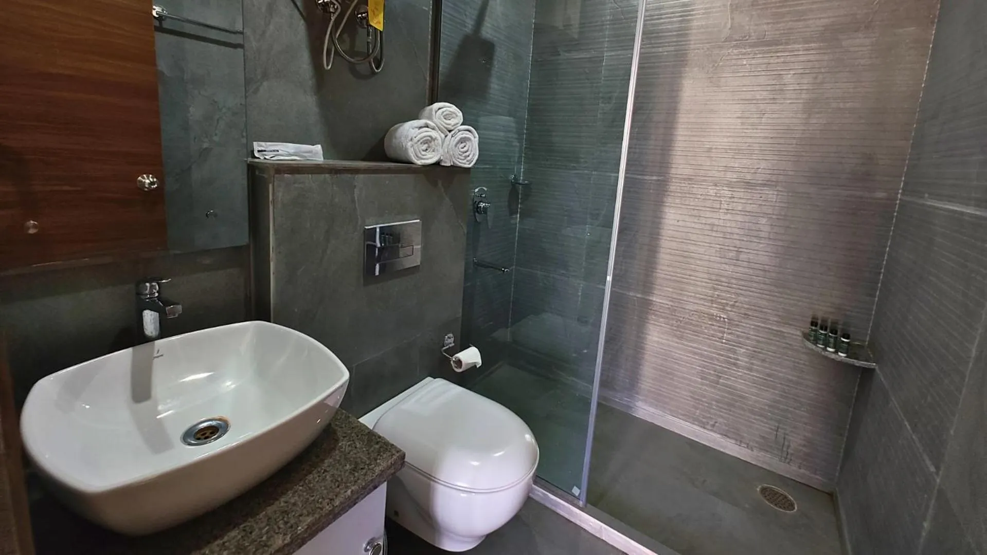 Shower in AVA Hotels and Corporates Millennium City