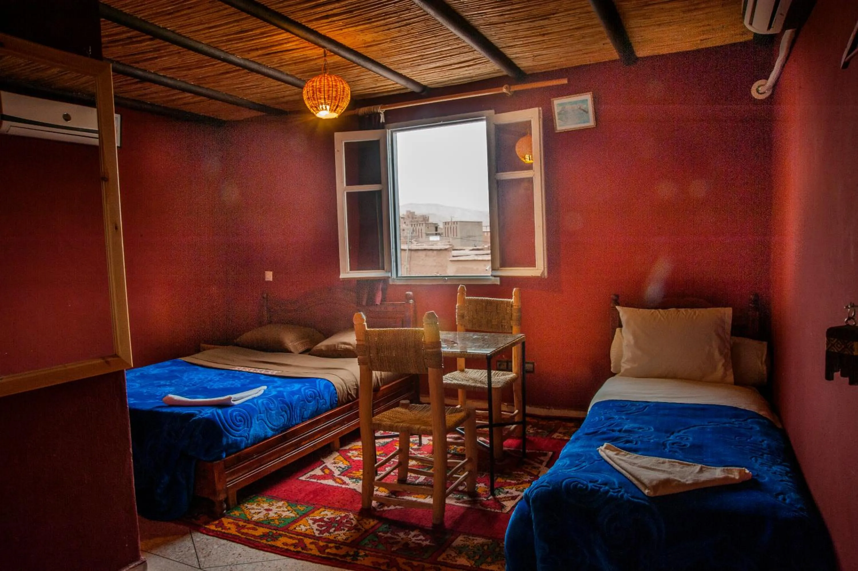 People, Bed in La Baraka Auberge