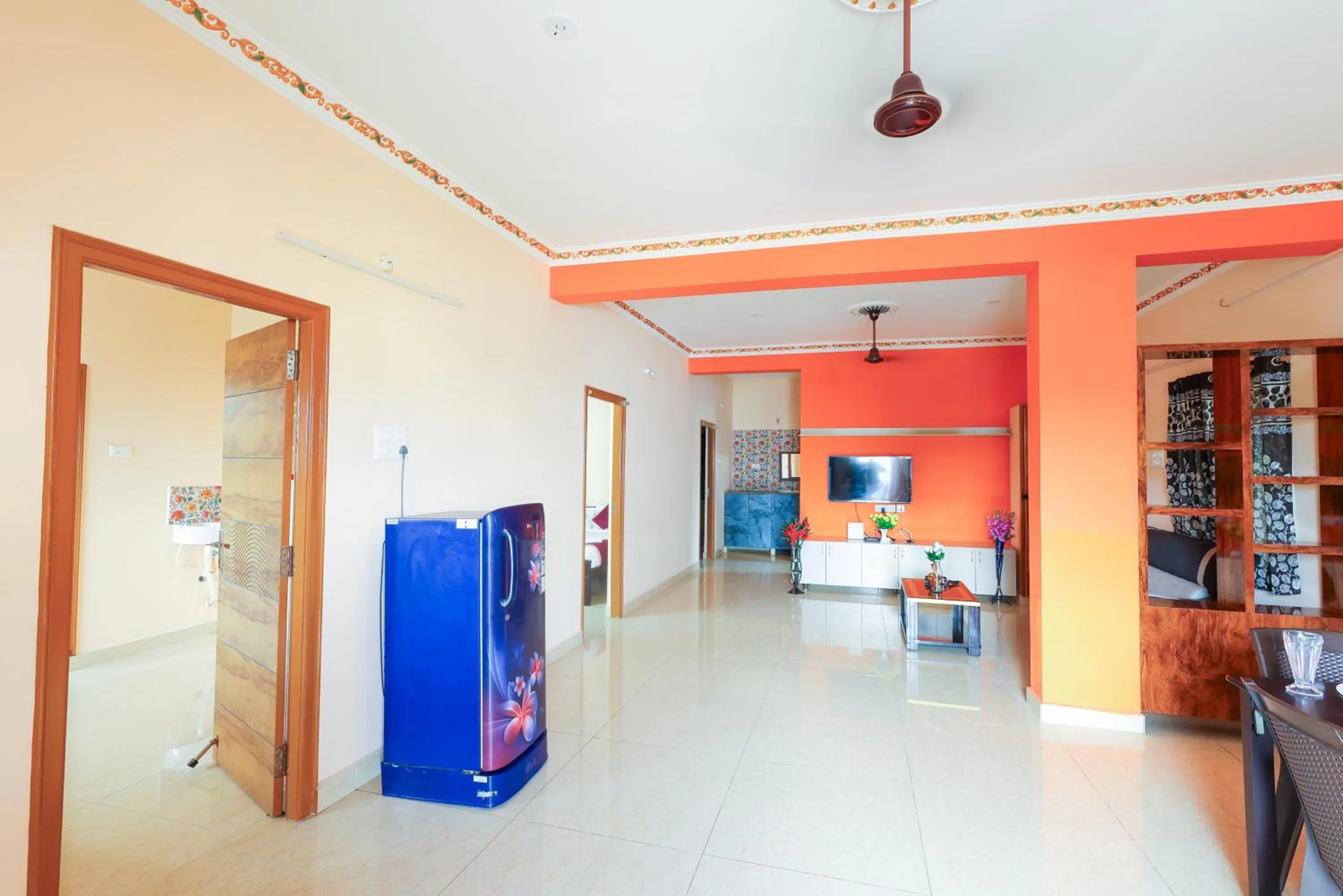 Living room in SBHS Homestay - Garudadri - Tirupati Bus Stand