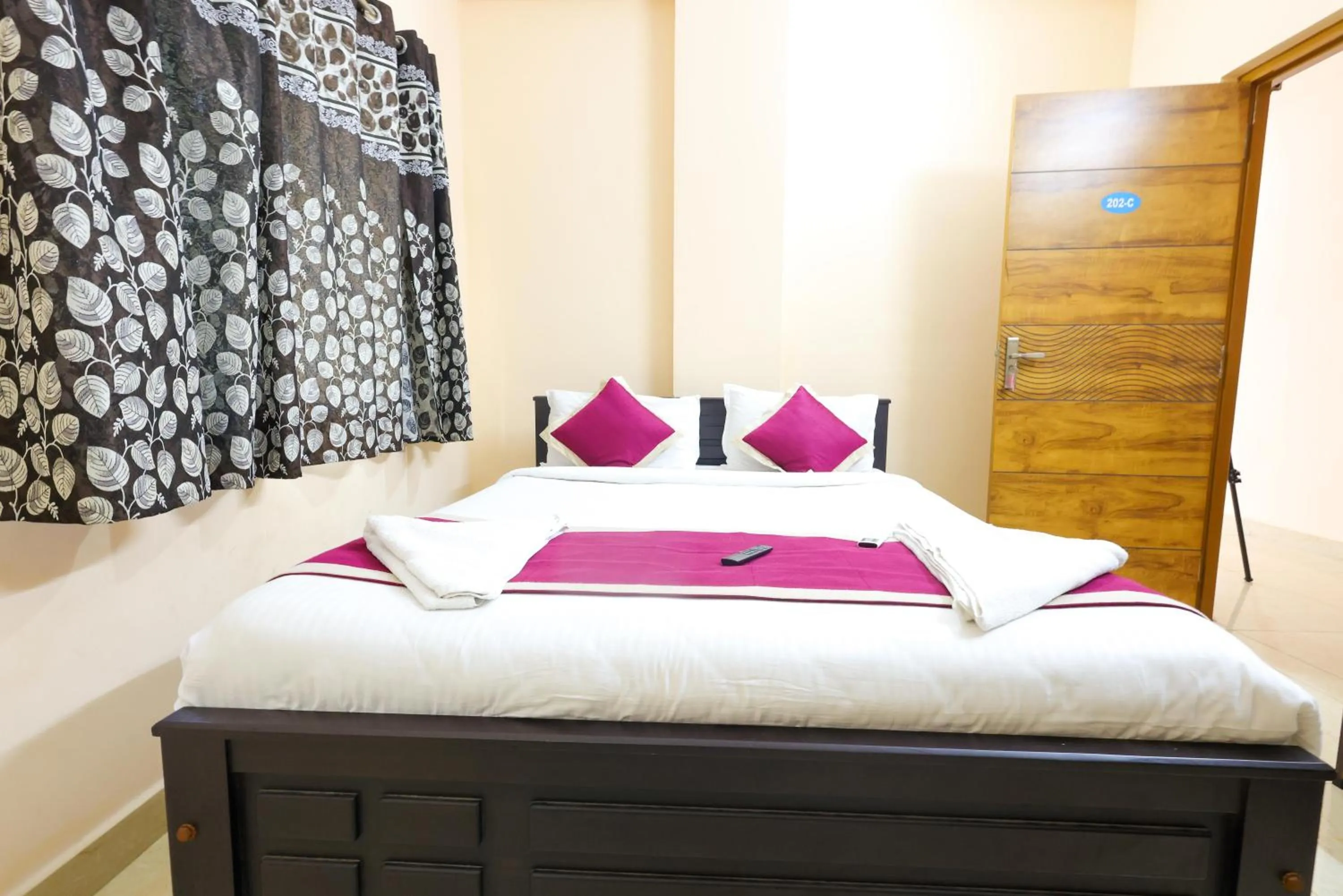 Bedroom, Bed in SBHS Homestay - Garudadri - Tirupati Bus Stand