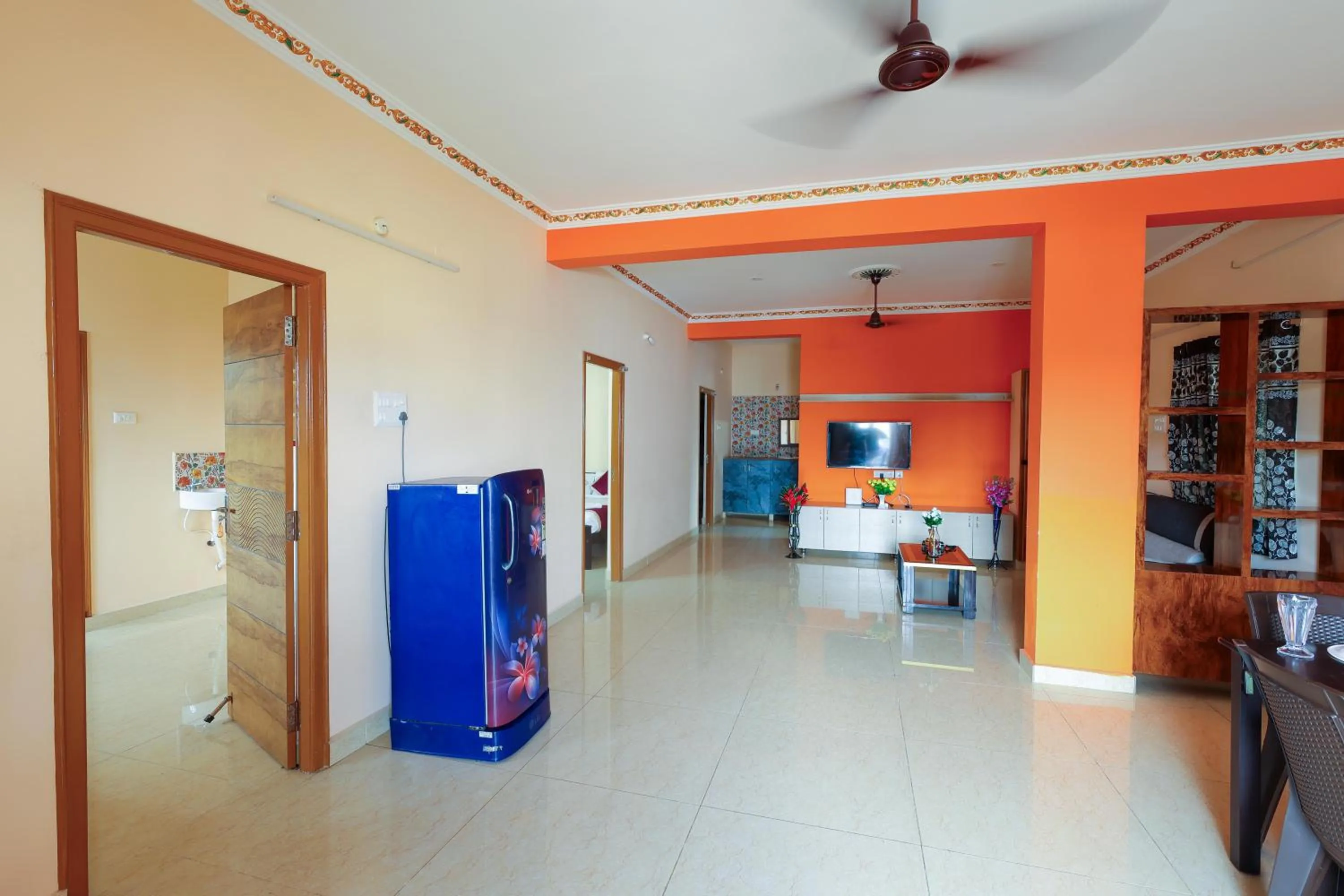 Living room in SBHS Homestay - Garudadri - Tirupati Bus Stand
