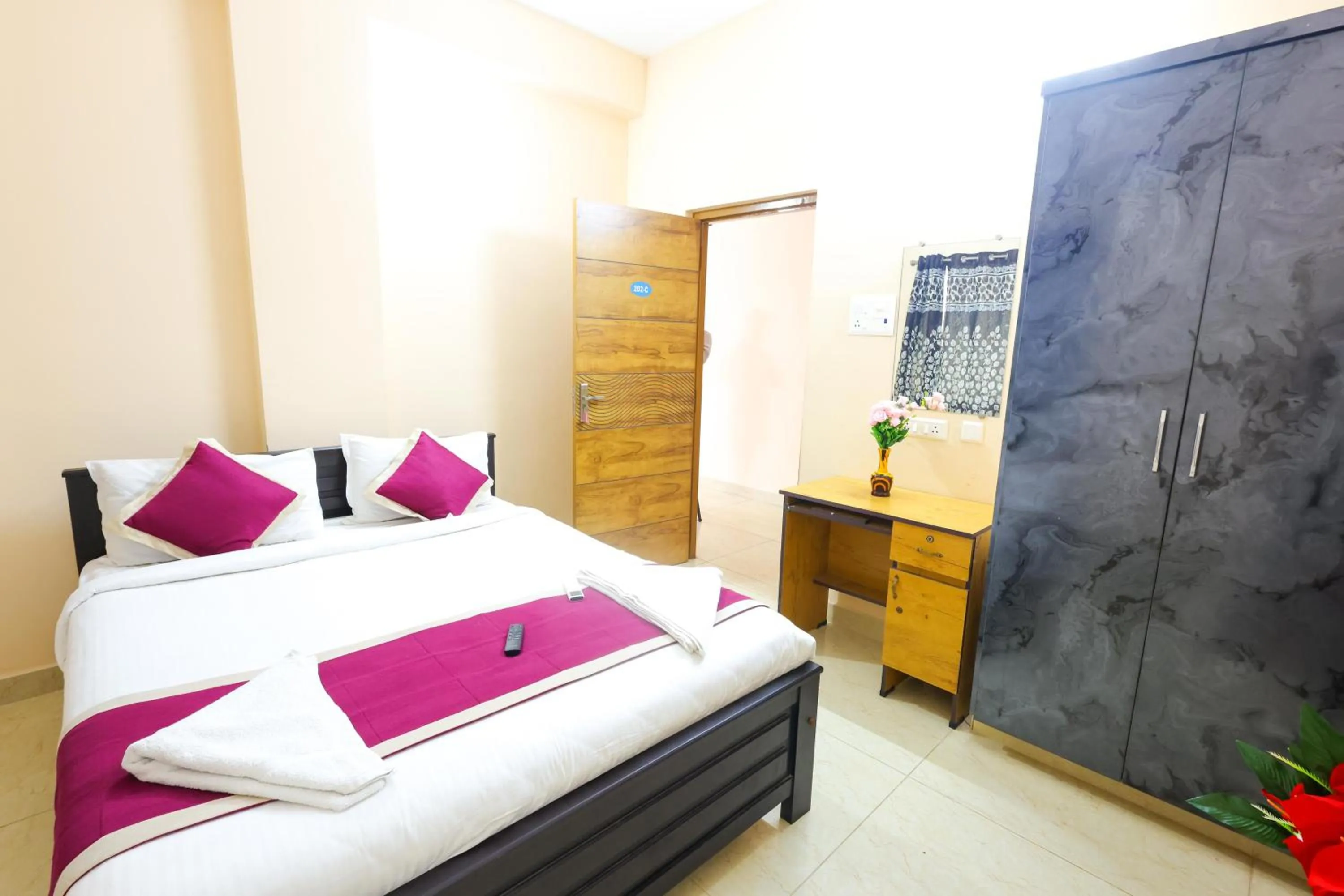 Bed in SBHS Homestay - Garudadri - Tirupati Bus Stand
