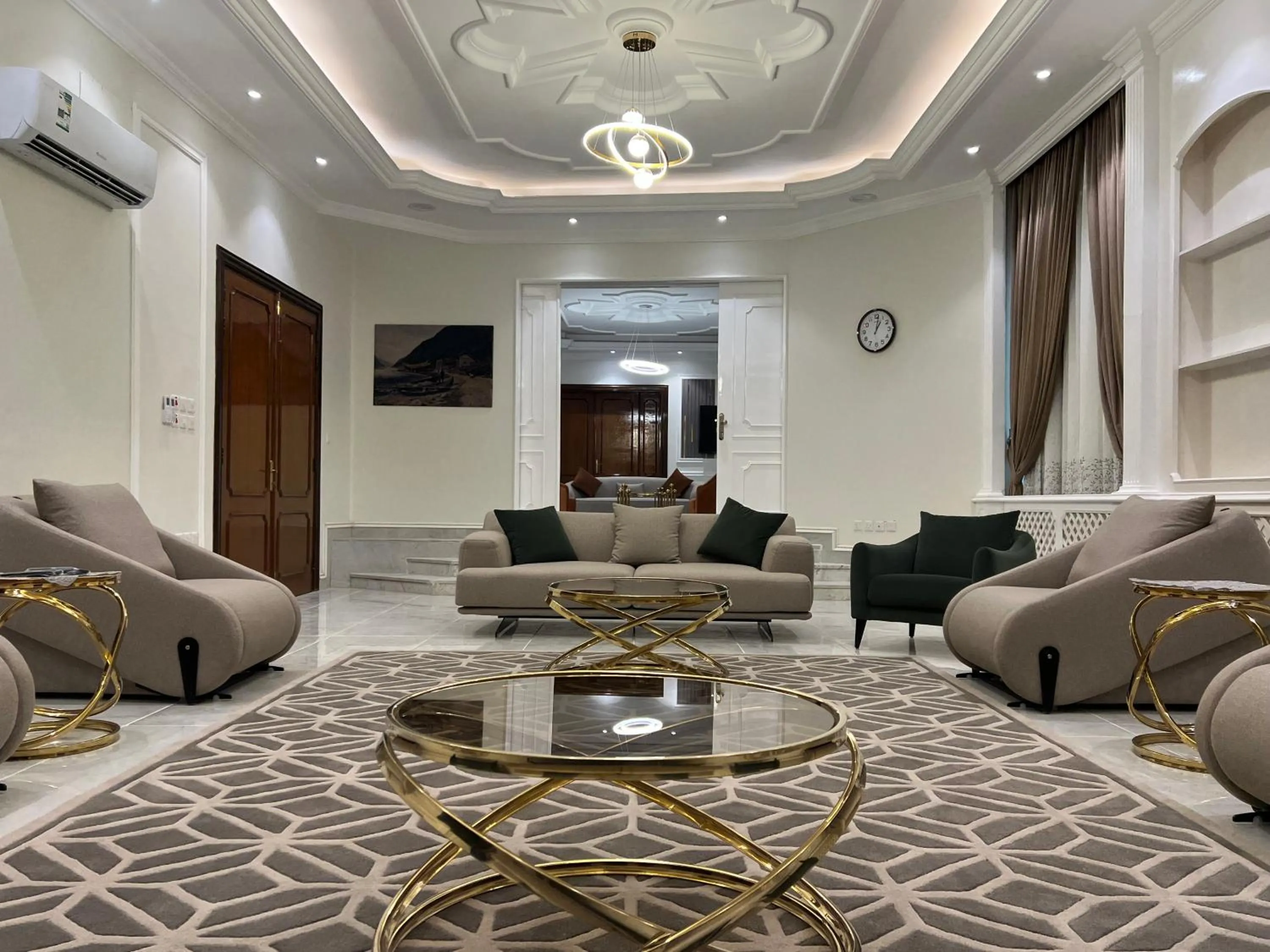 TV and multimedia in Eqamh VIP