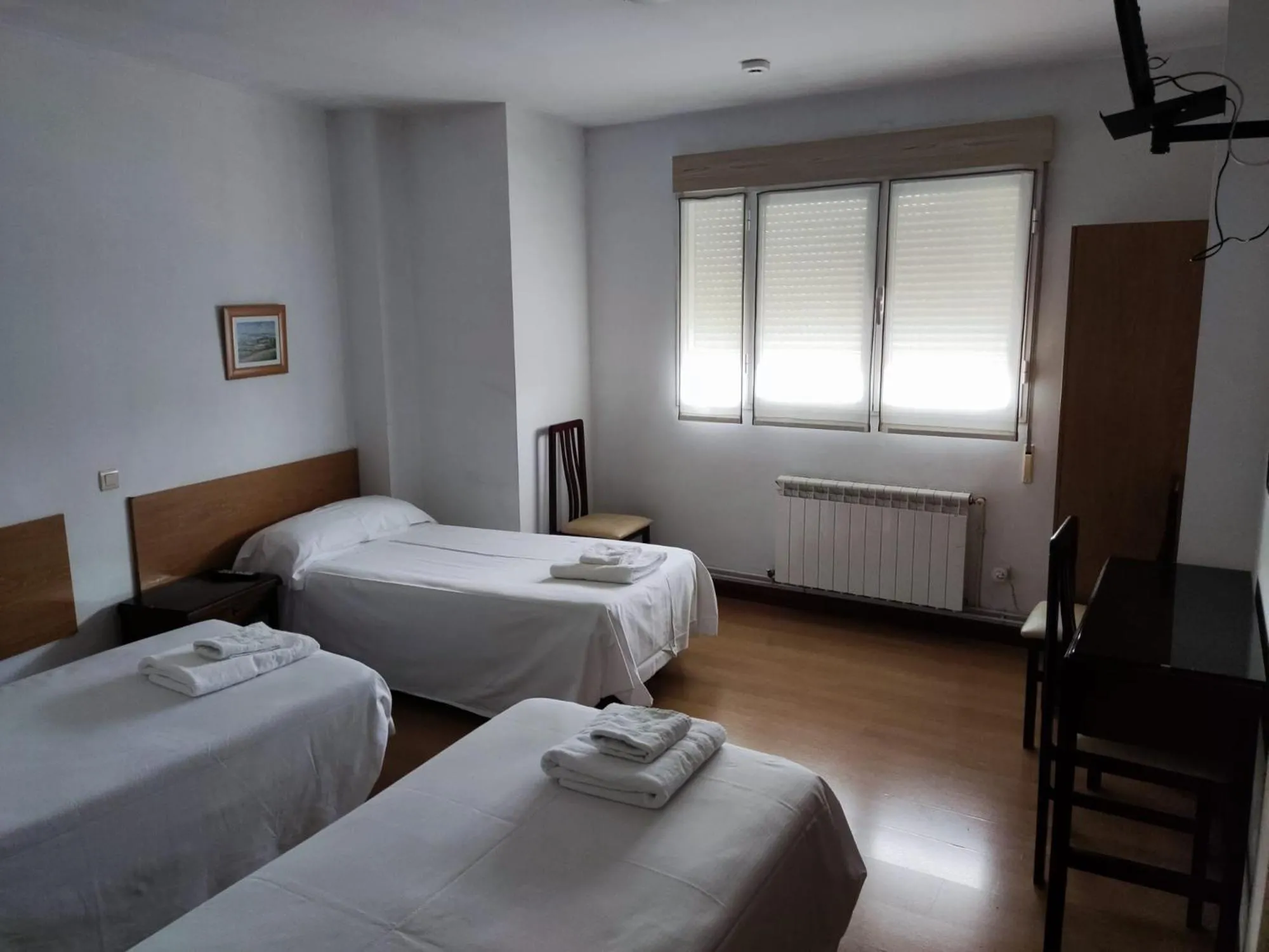 Triple Room with Private Bathroom in Pensión Las Matillas