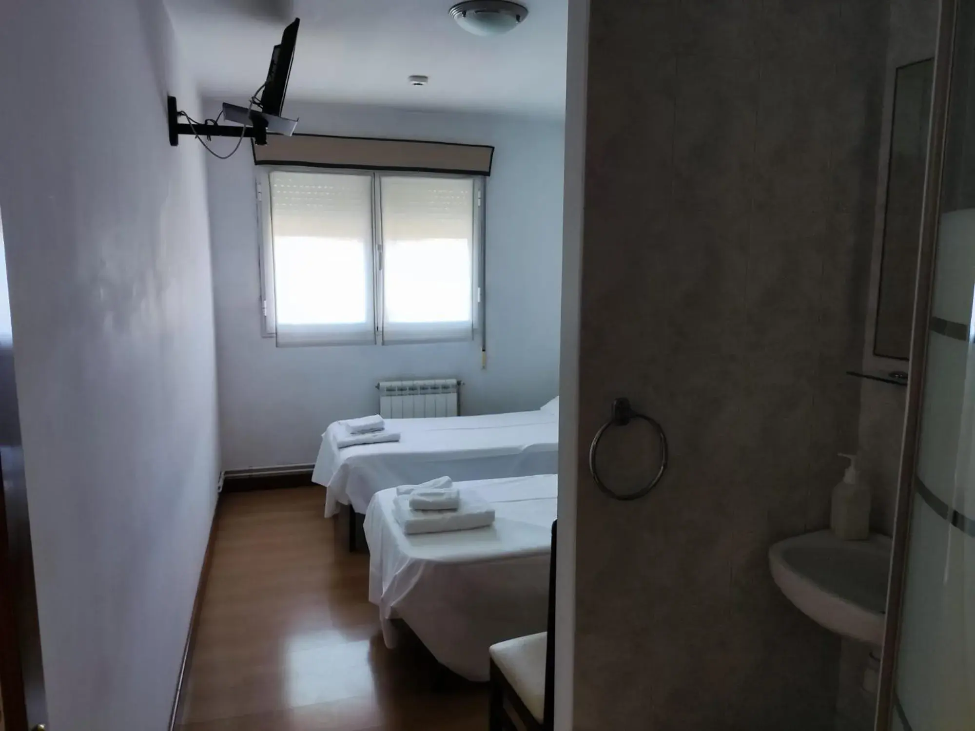 Double Room with Shared Toilet in Pensión Las Matillas Double Room with Shared Toilet in Pensión Las Matillas