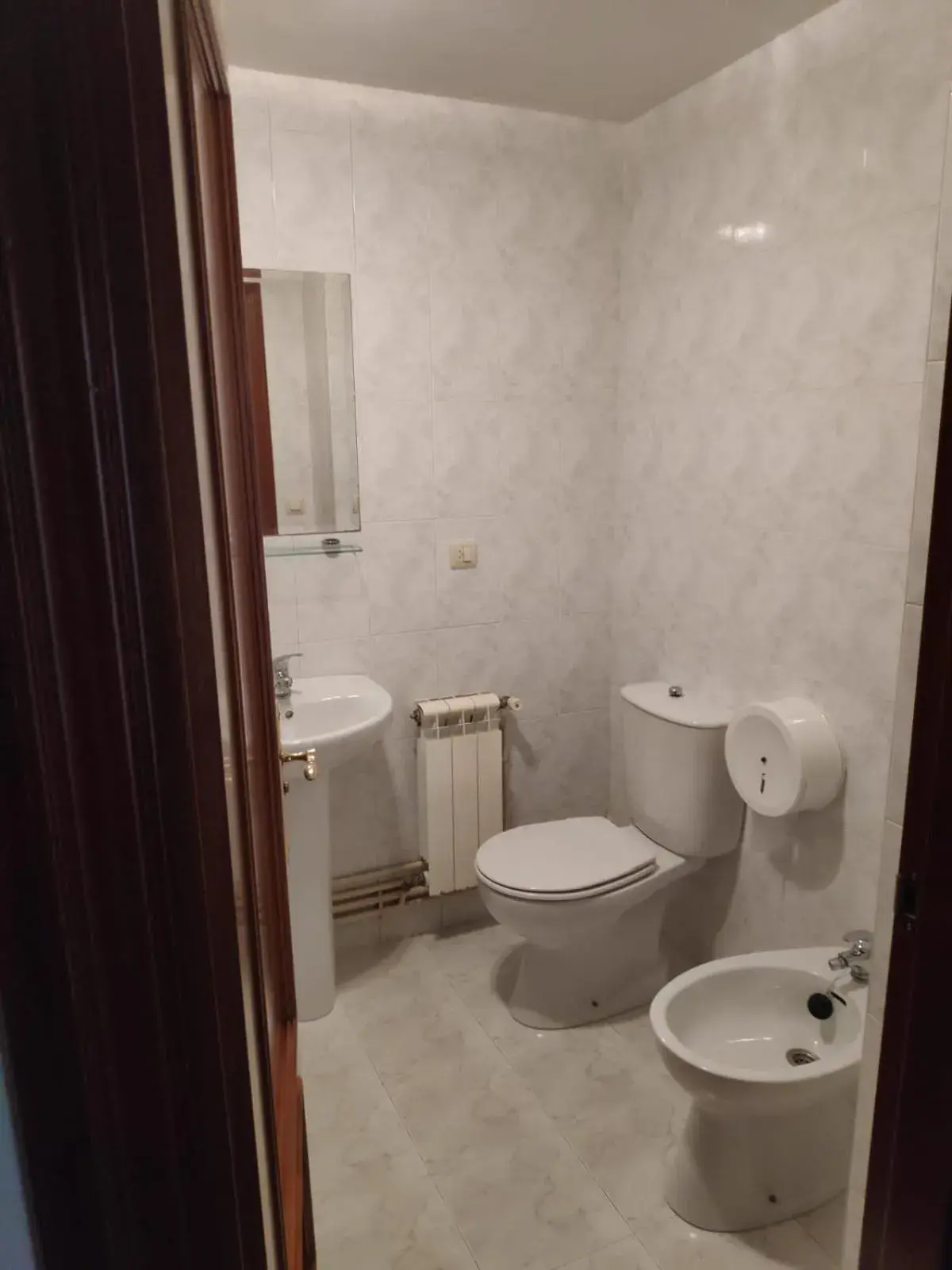 Twin Room with Shared Bathroom in Pensión Las Matillas Twin Room with Shared Bathroom in Pensión Las Matillas