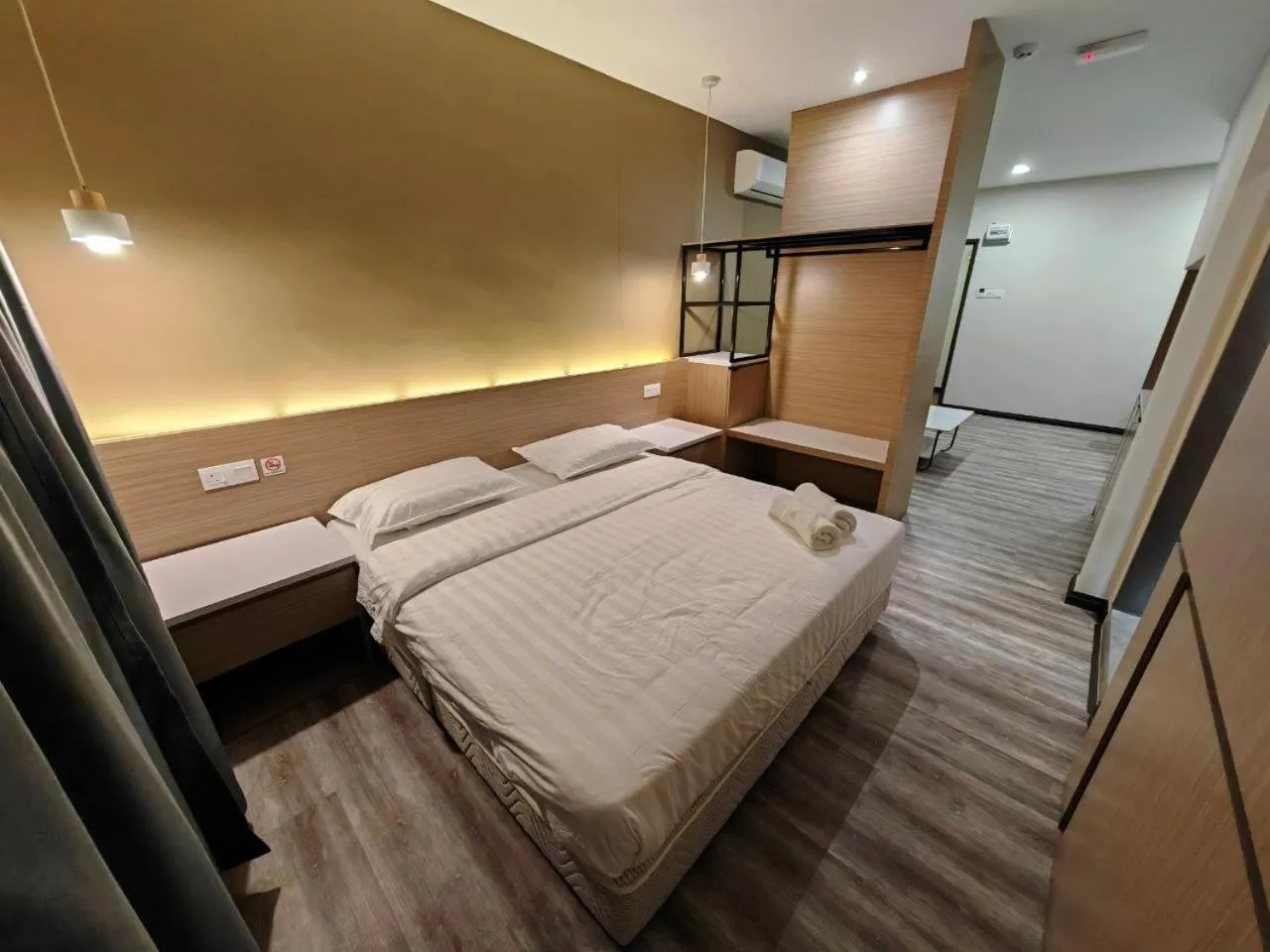 Shower, Bed in STAR HOTEL