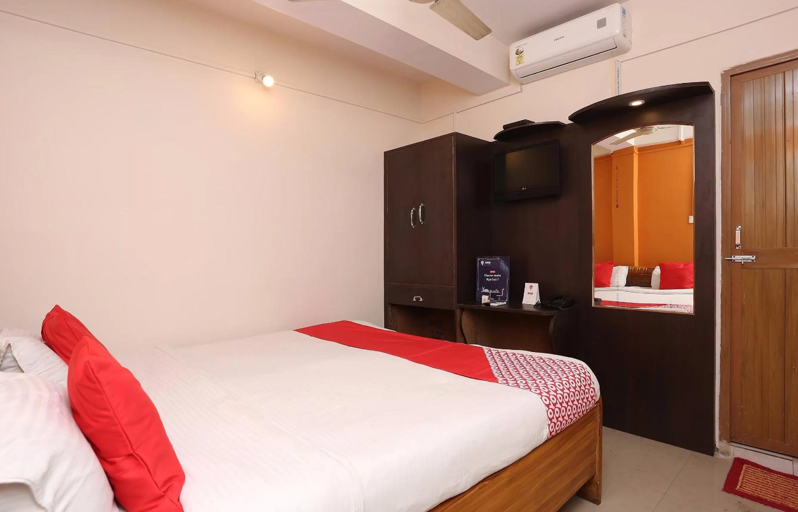 Bedroom, Bed in Hotel O New Mega Palace