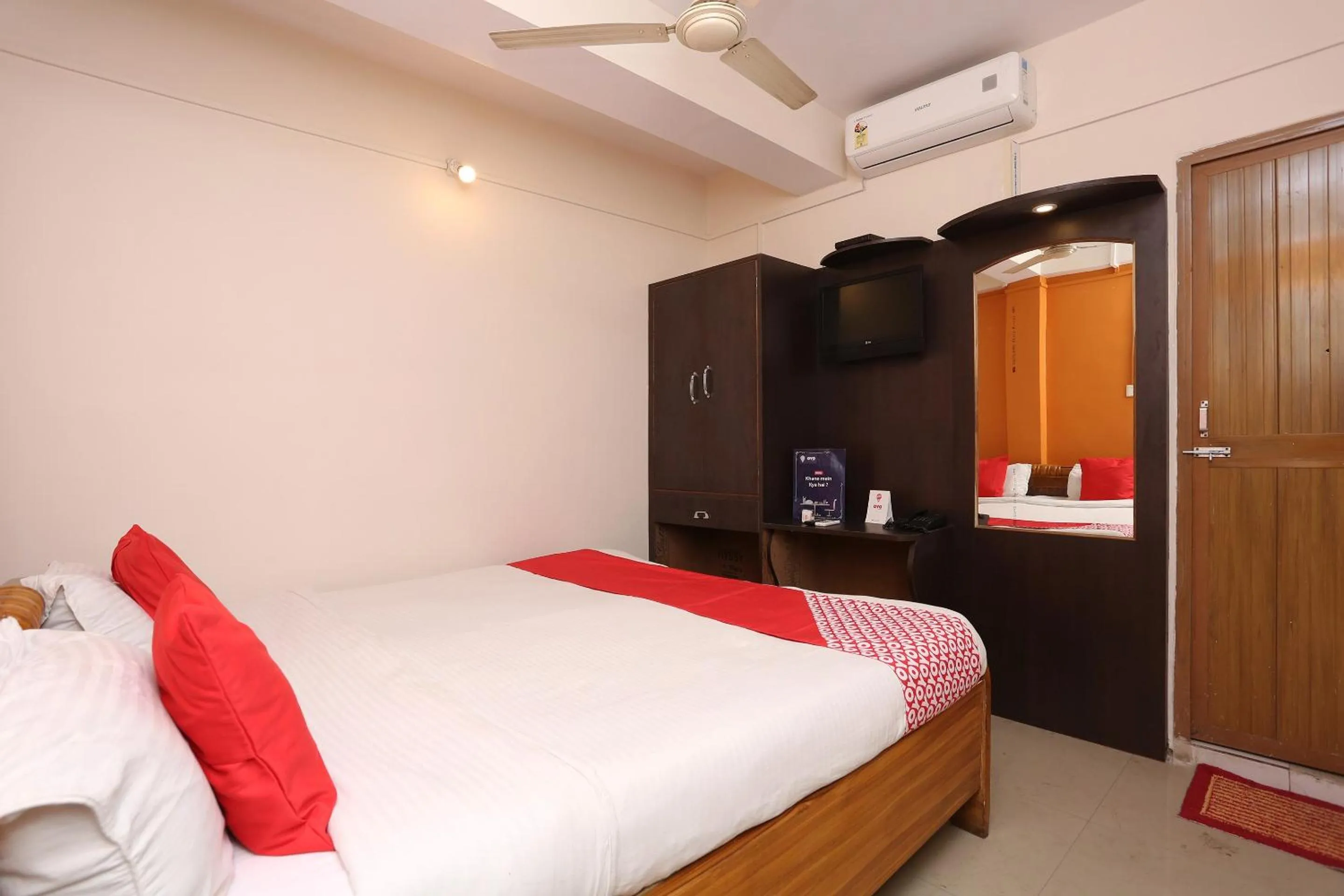 Bedroom, Bed in Hotel O New Mega Palace