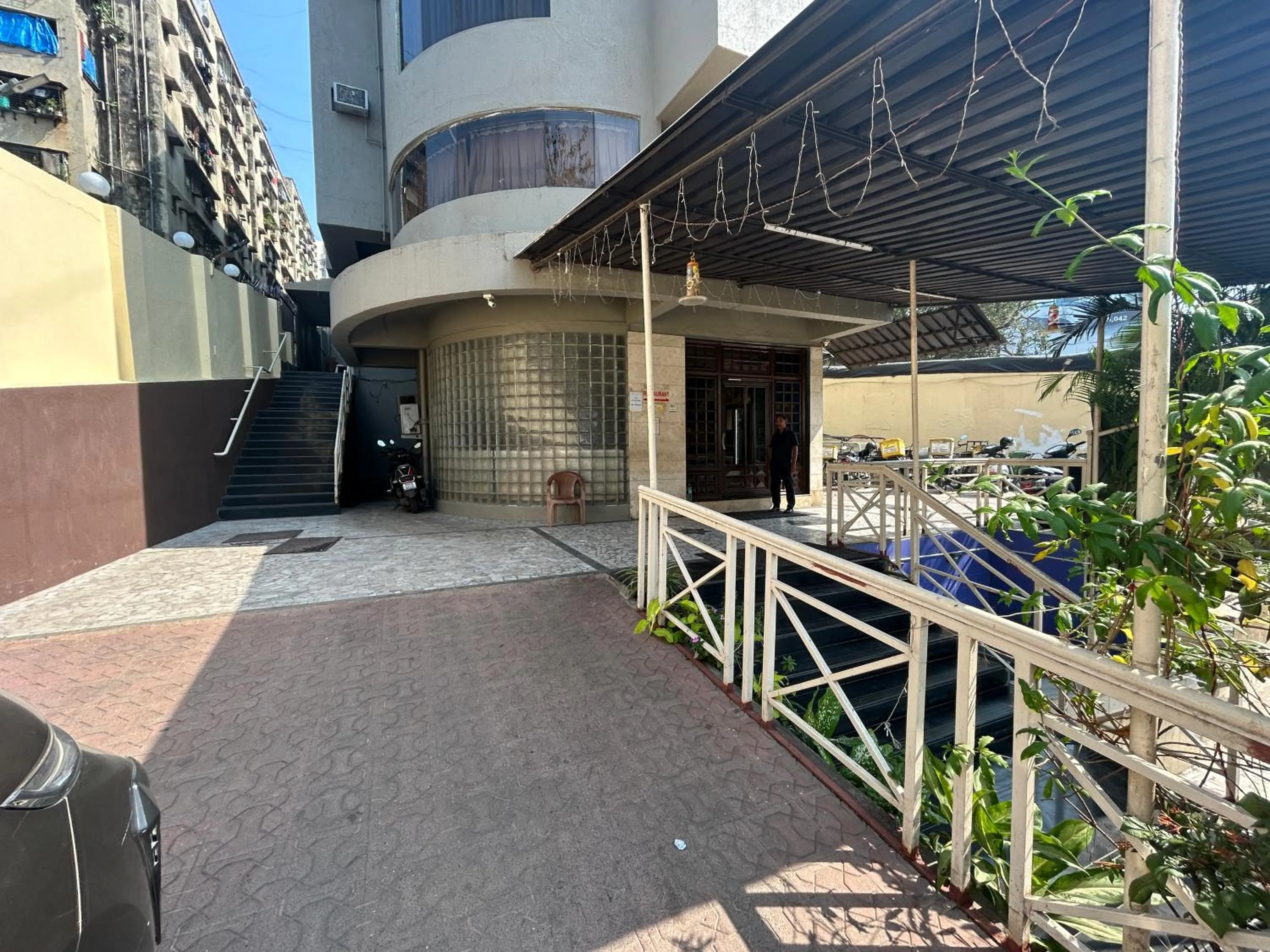 Property building in Hotel Lucky Goregaon