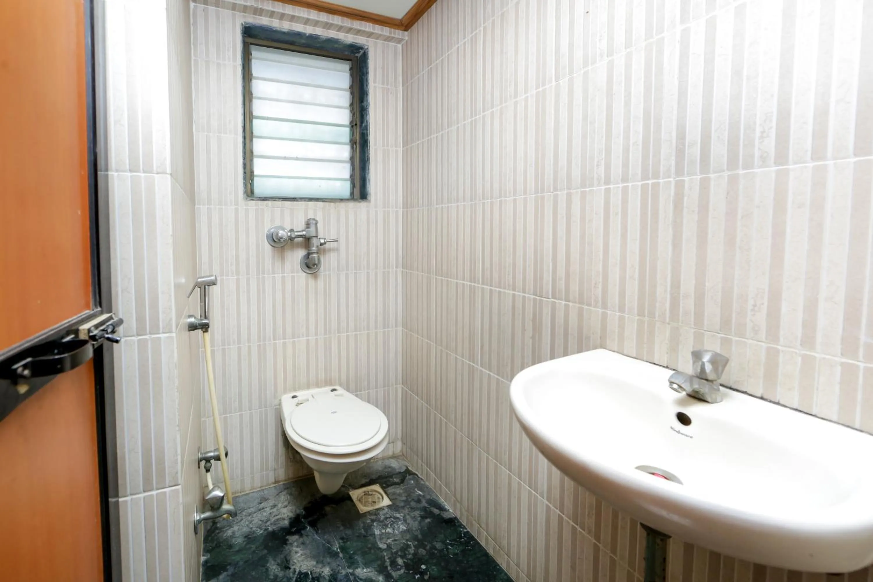 Bathroom in Hotel Lucky Goregaon