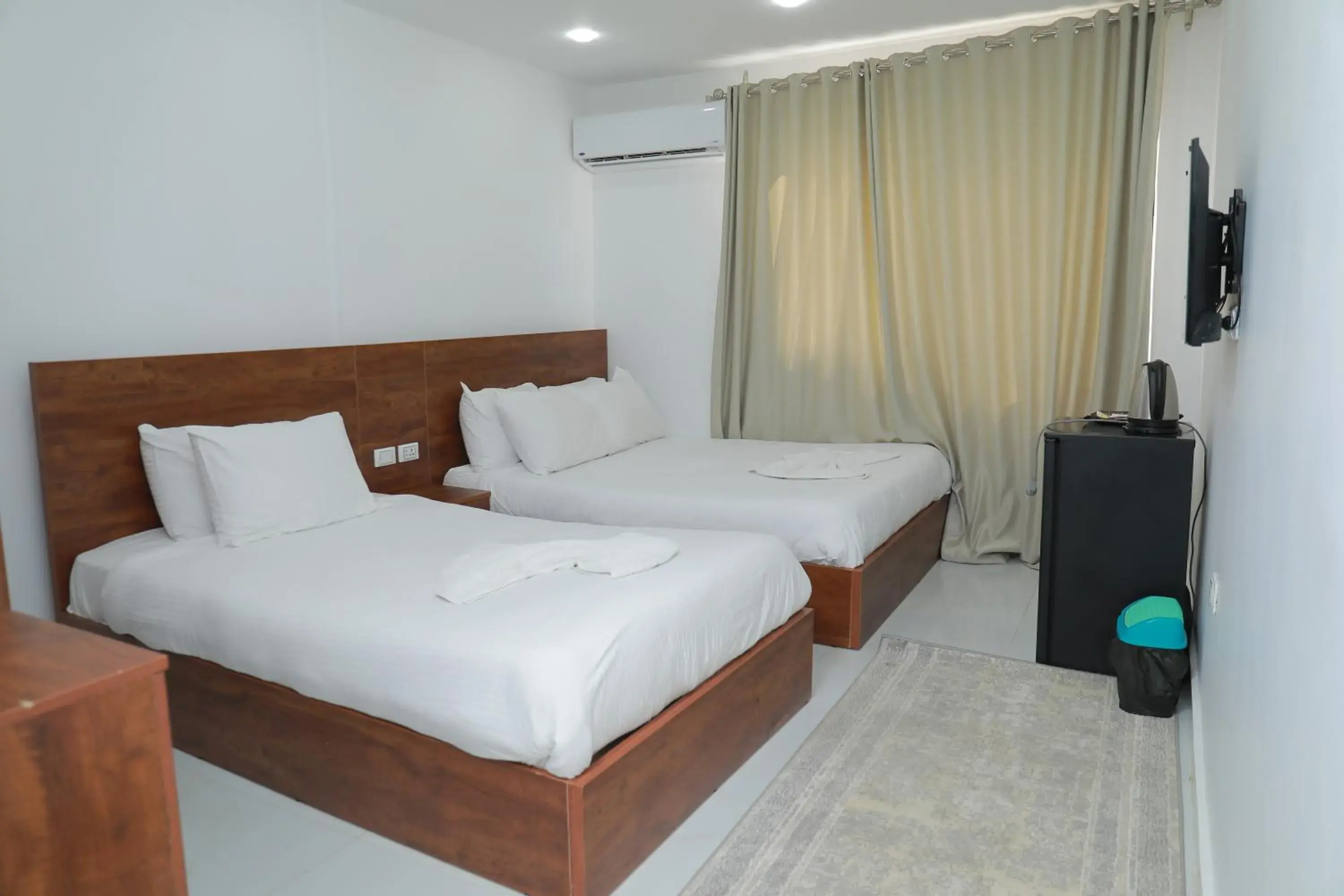 Double Room with Balcony in Prince Pyramids Inn Double Room with Balcony in Prince Pyramids Inn