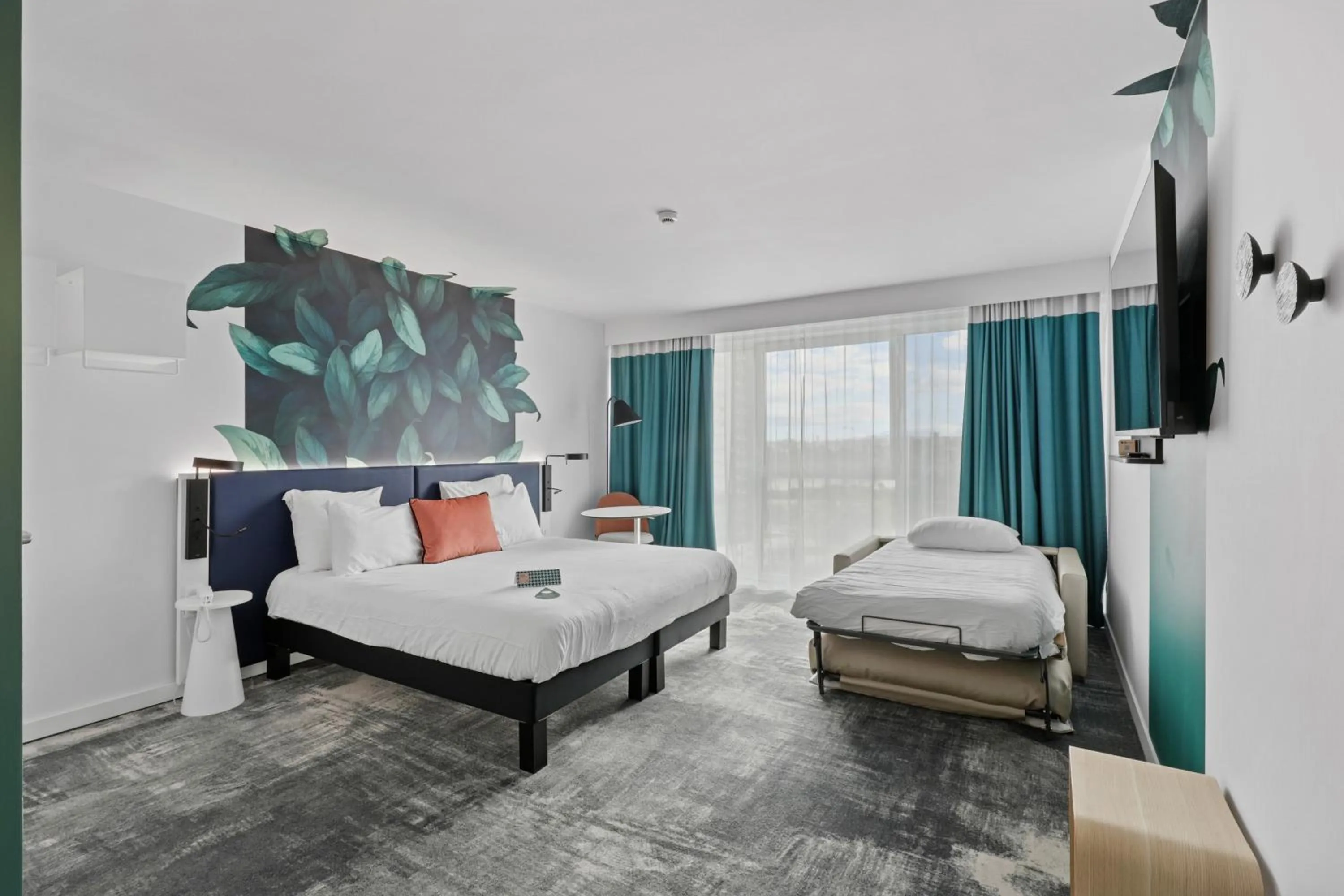 Bathroom, Bed in ibis Styles Bezons Paris La Défense