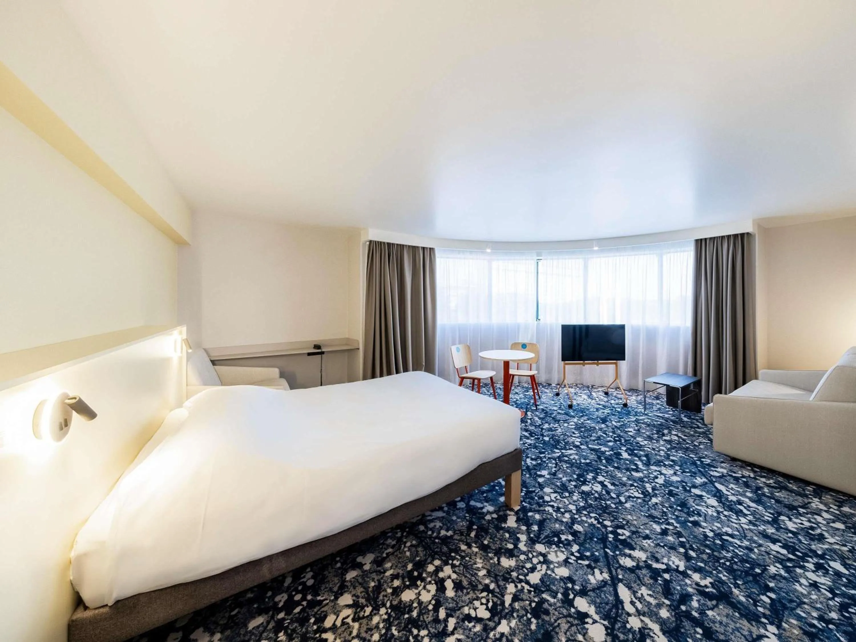 Bedroom, Bed in greet Hotel Paris 13 Porte d'Italie