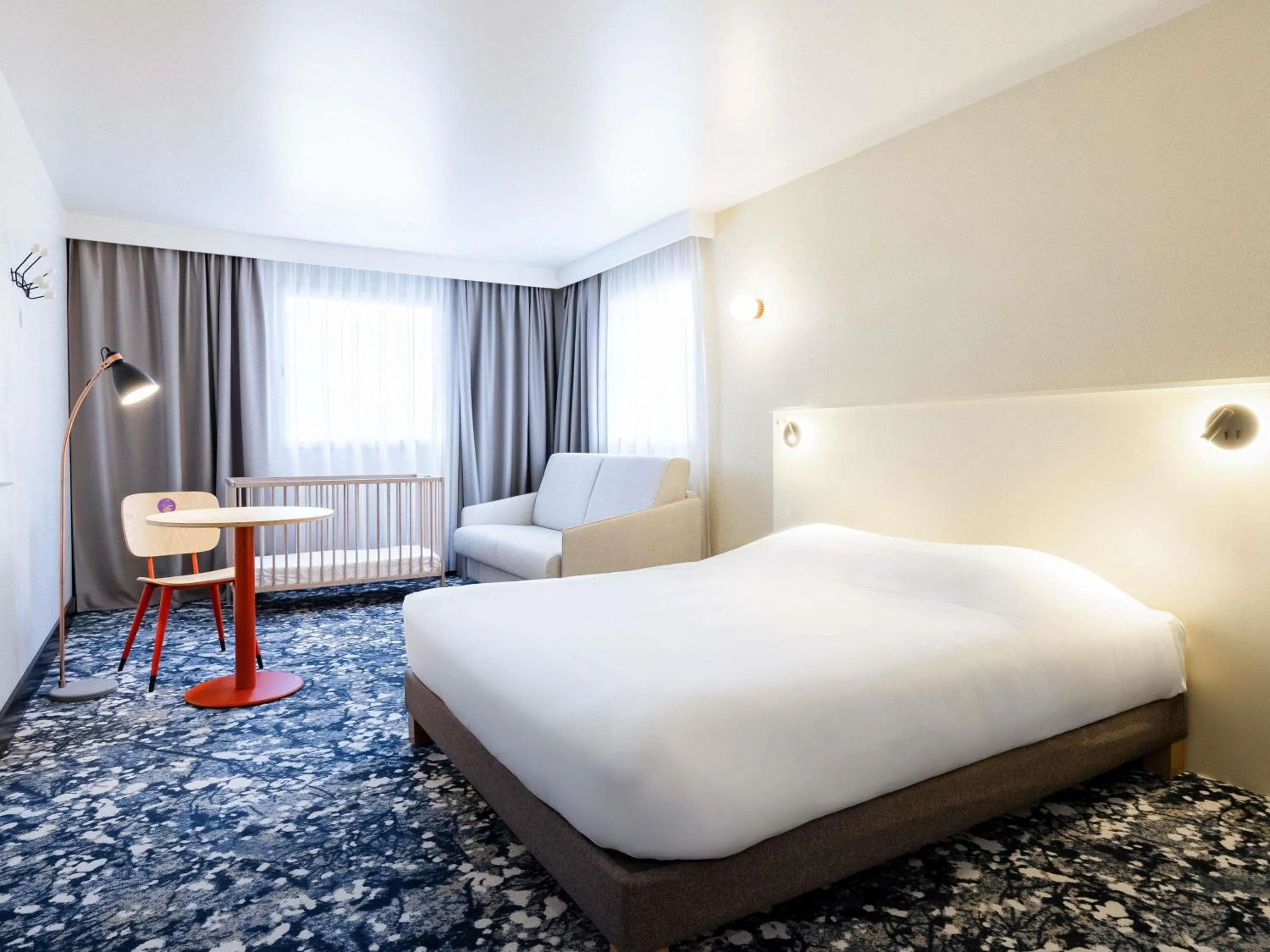 Bedroom, Bed in greet Hotel Paris 13 Porte d'Italie