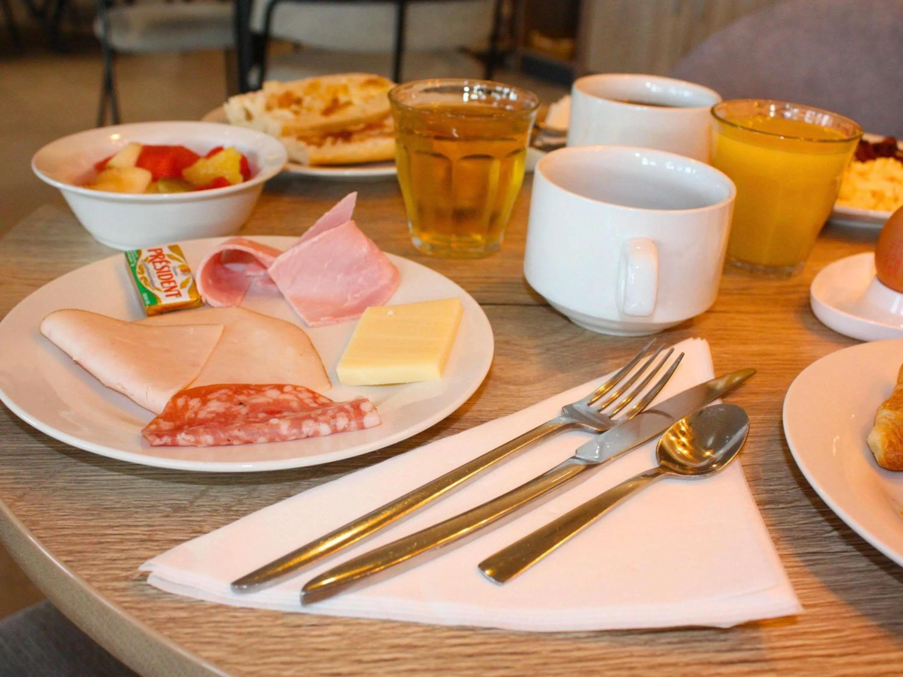 Breakfast in Aparthotel Adagio Access Porte de Camargue