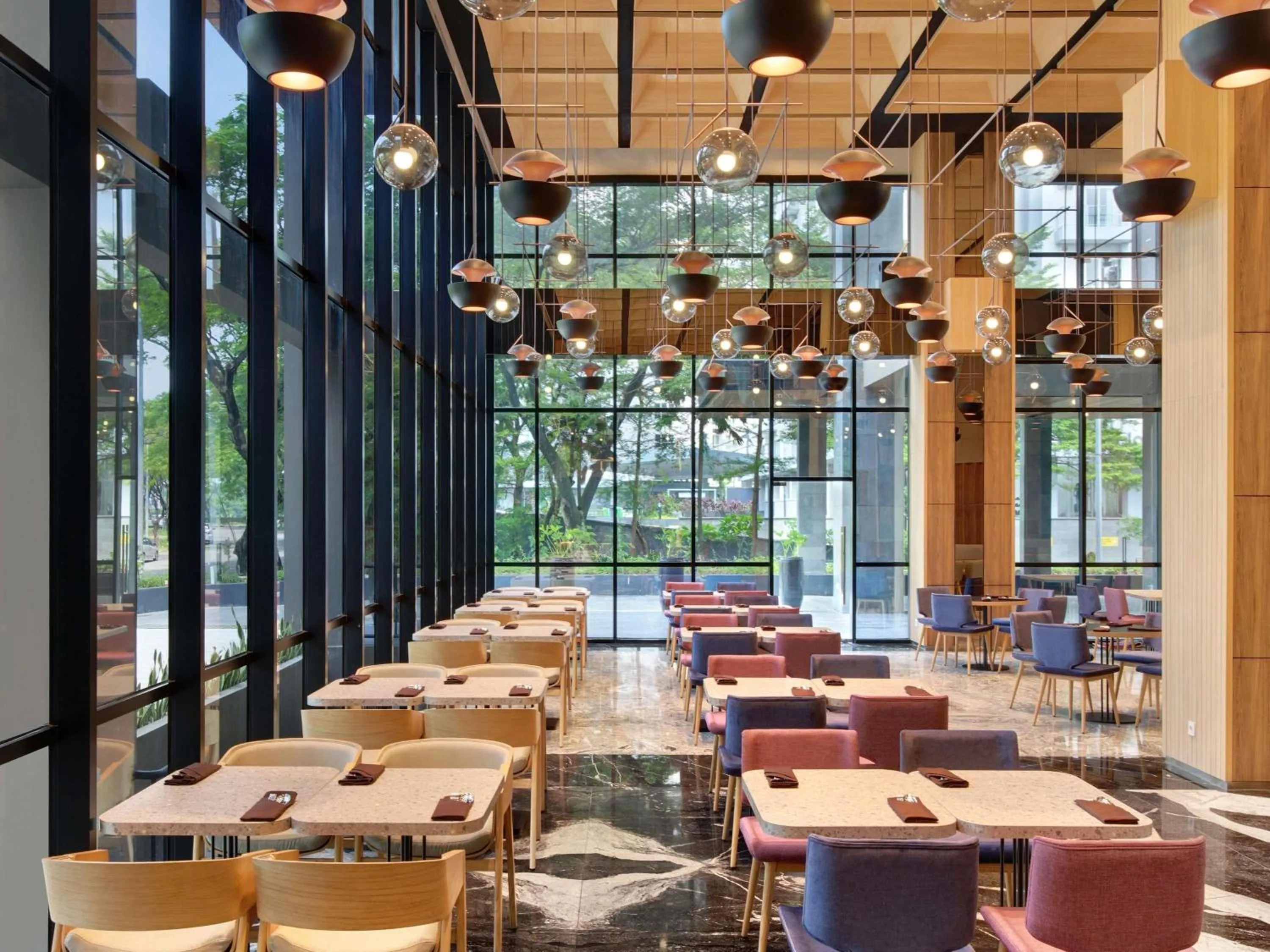 Restaurant/places to eat in ibis Styles Serpong BSD City