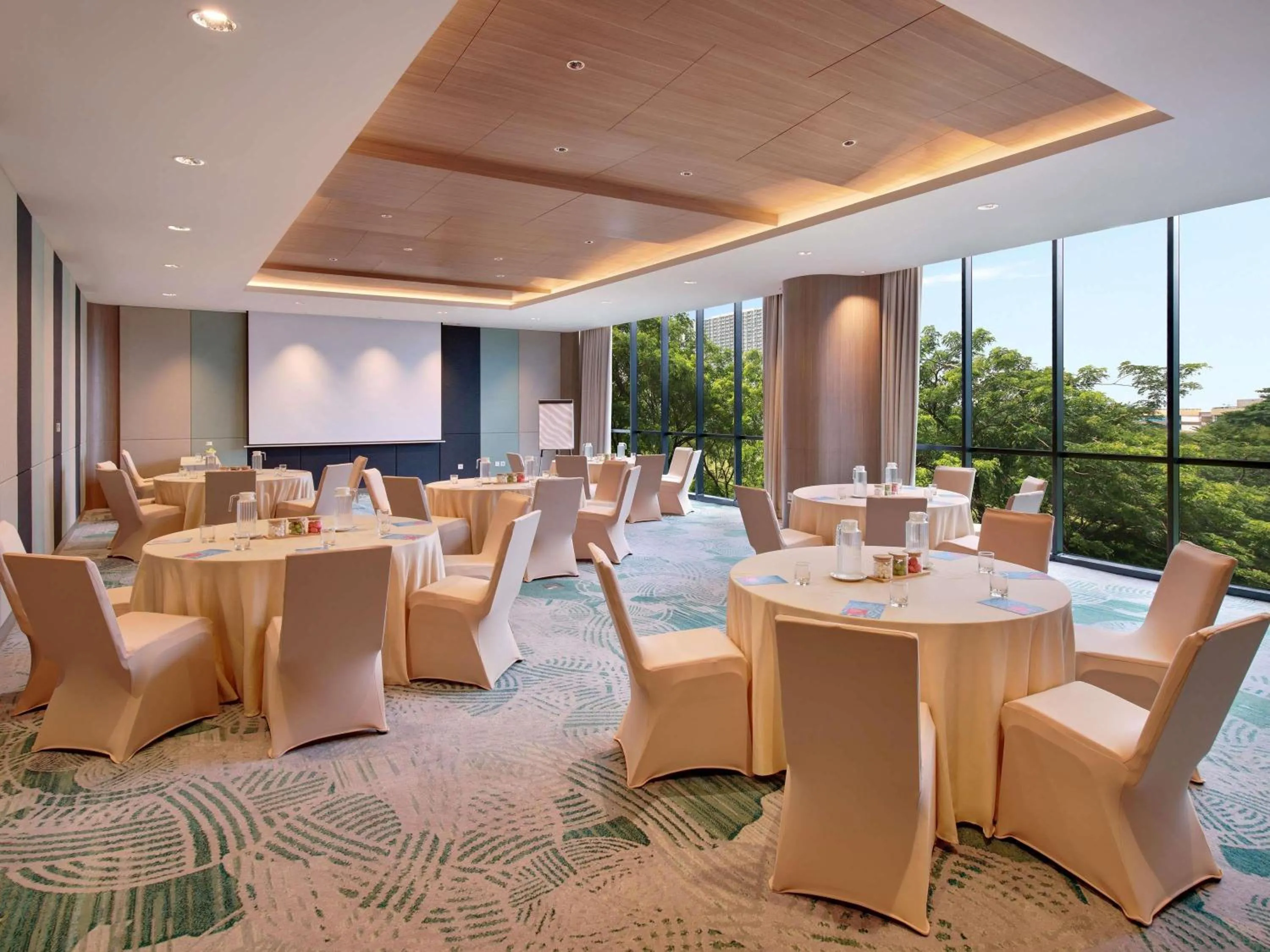 Meeting/conference room in ibis Styles Serpong BSD City