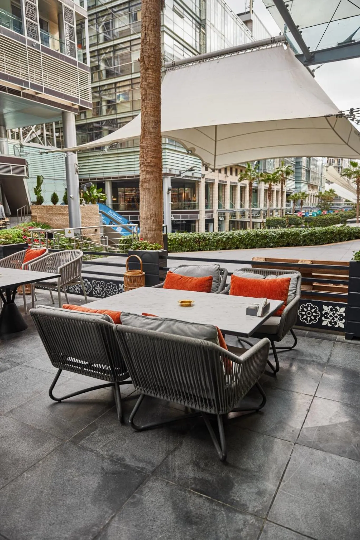 Restaurant/places to eat in The Abdali Boulevard Hotel