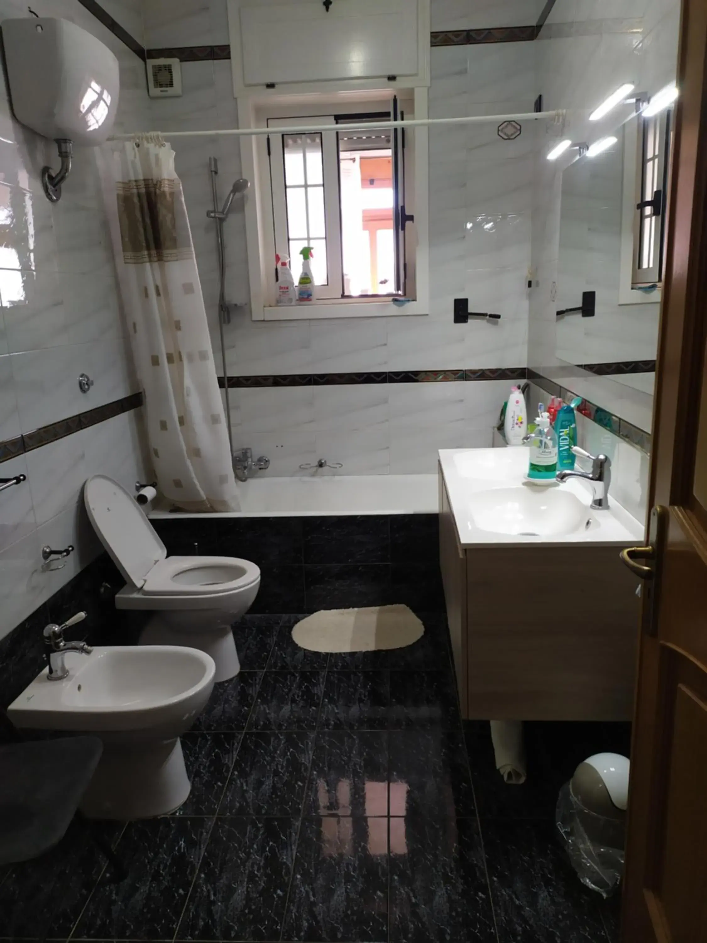 Deluxe Family Room - single occupancy in A Casa di Mich Deluxe Family Room - single occupancy in A Casa di Mich