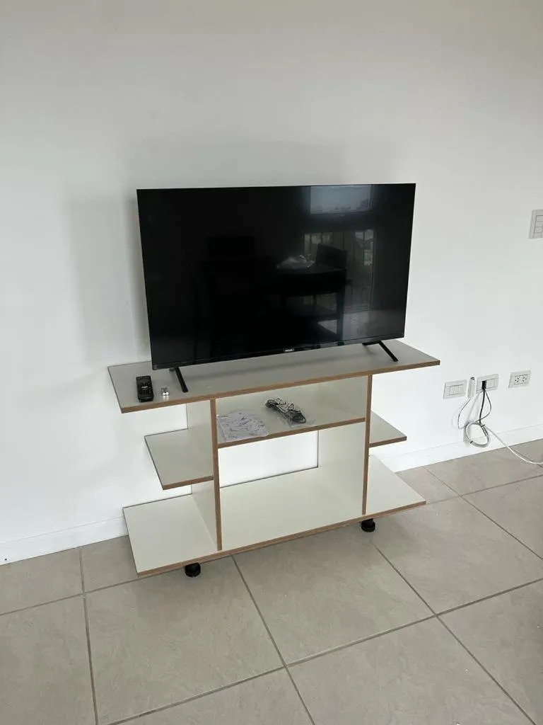 Communal lounge/ TV room in Hostel Los Cormoranes