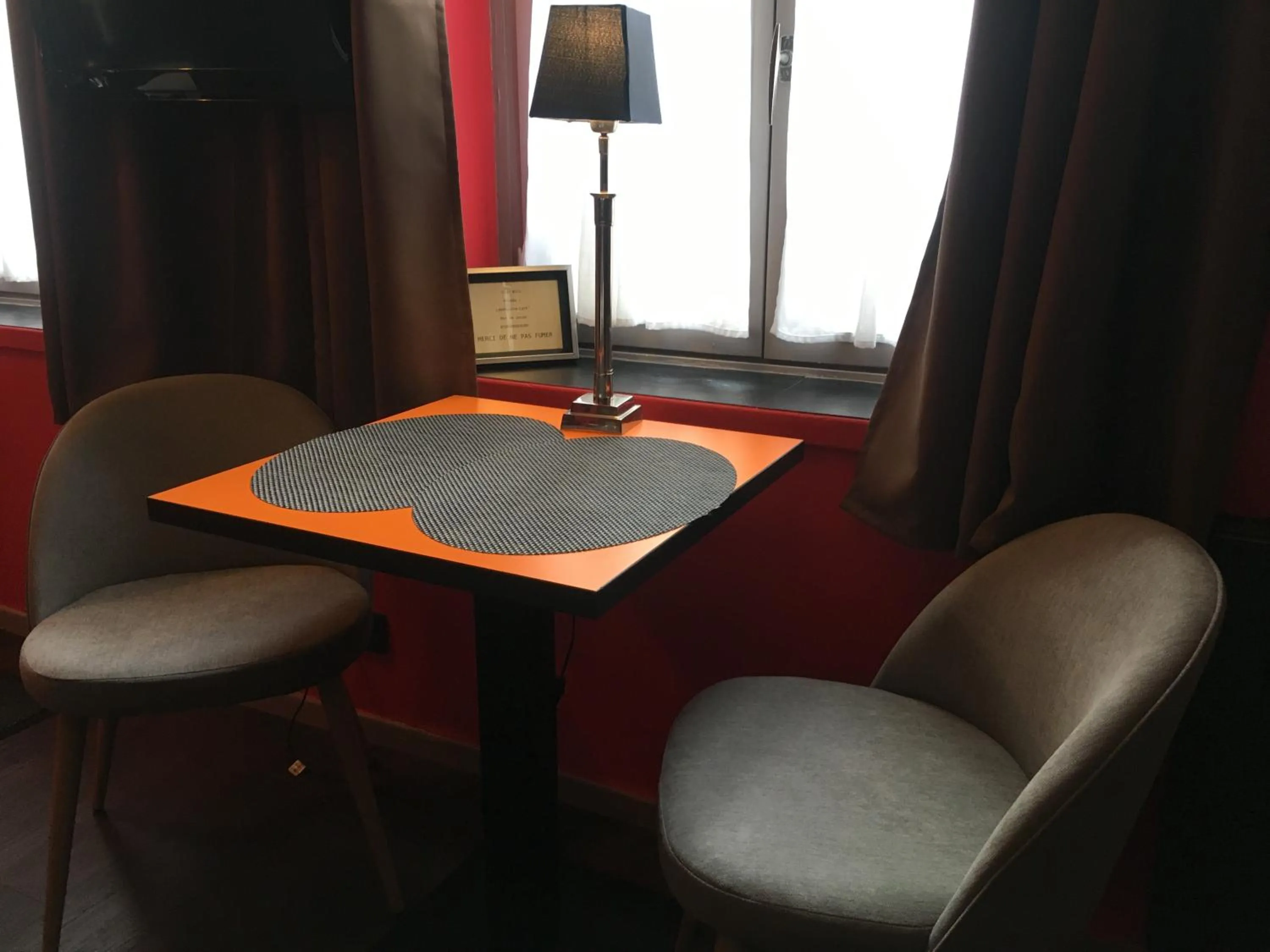 Decorative detail in Le 84 Sainte-Cath'