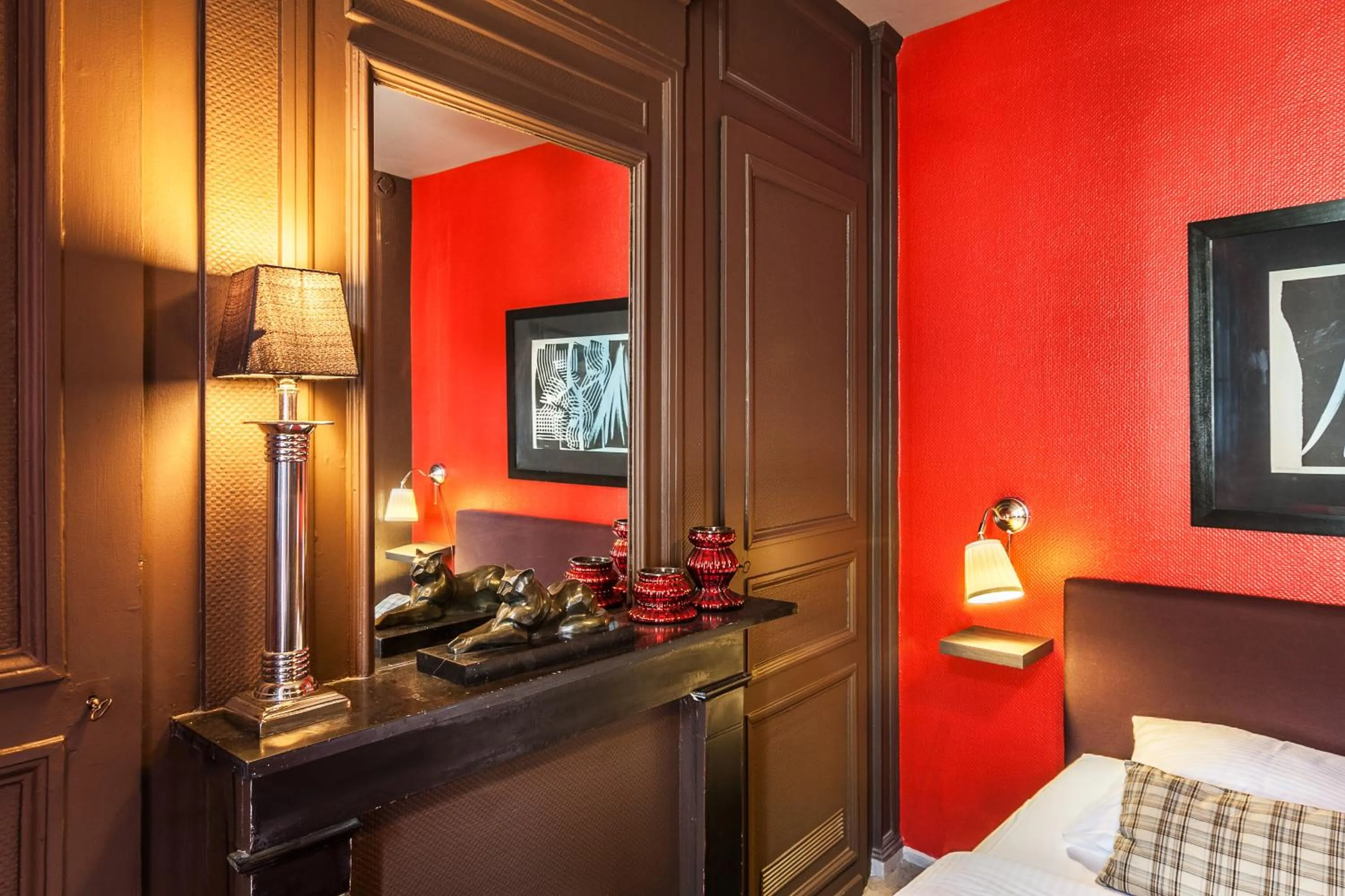 Bedroom, Bed in Le 84 Sainte-Cath'