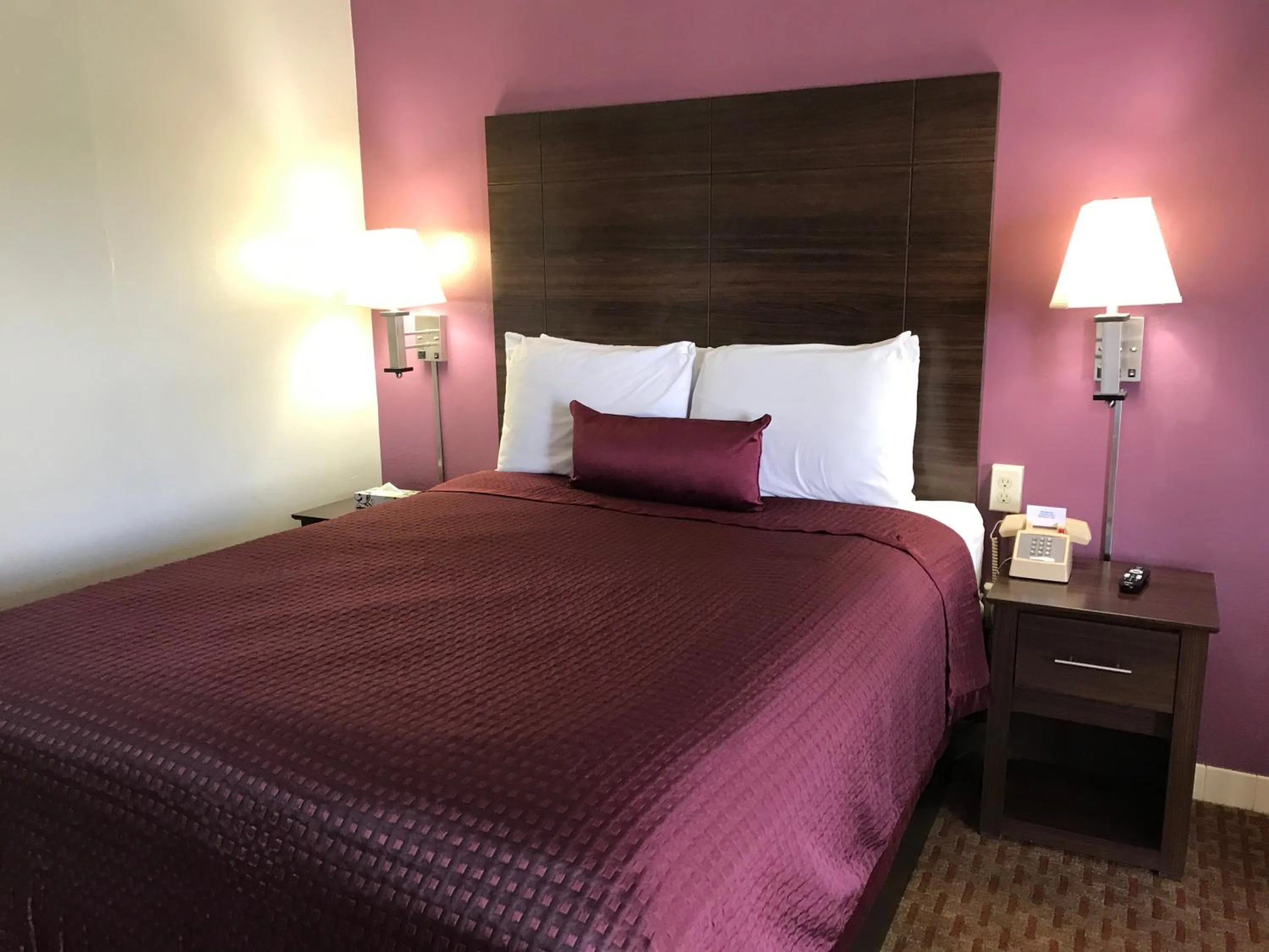 Bed in Silver Princess Motel