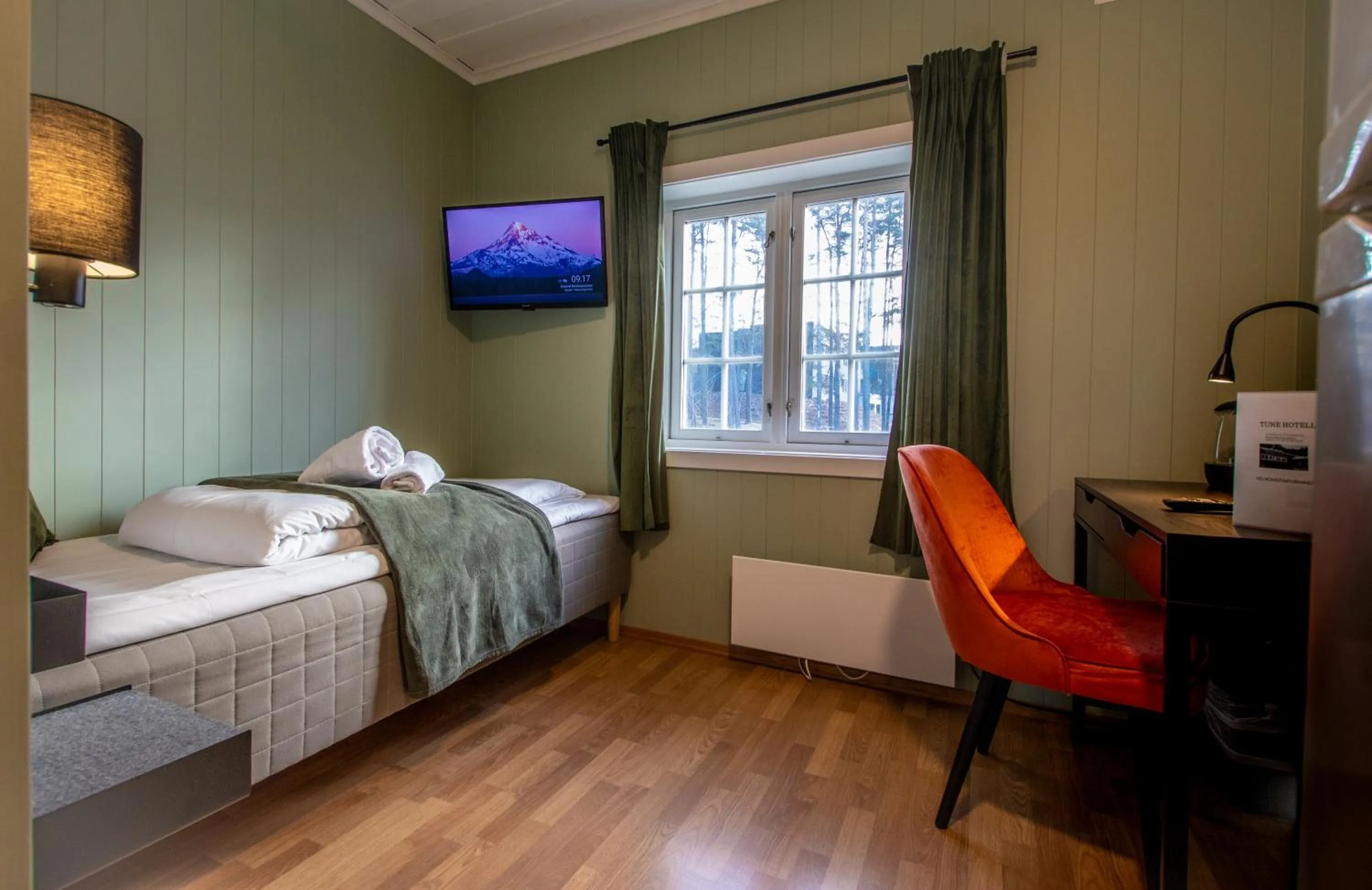 Photo of the whole room, Bed in Tune Hotell Sarpsborg