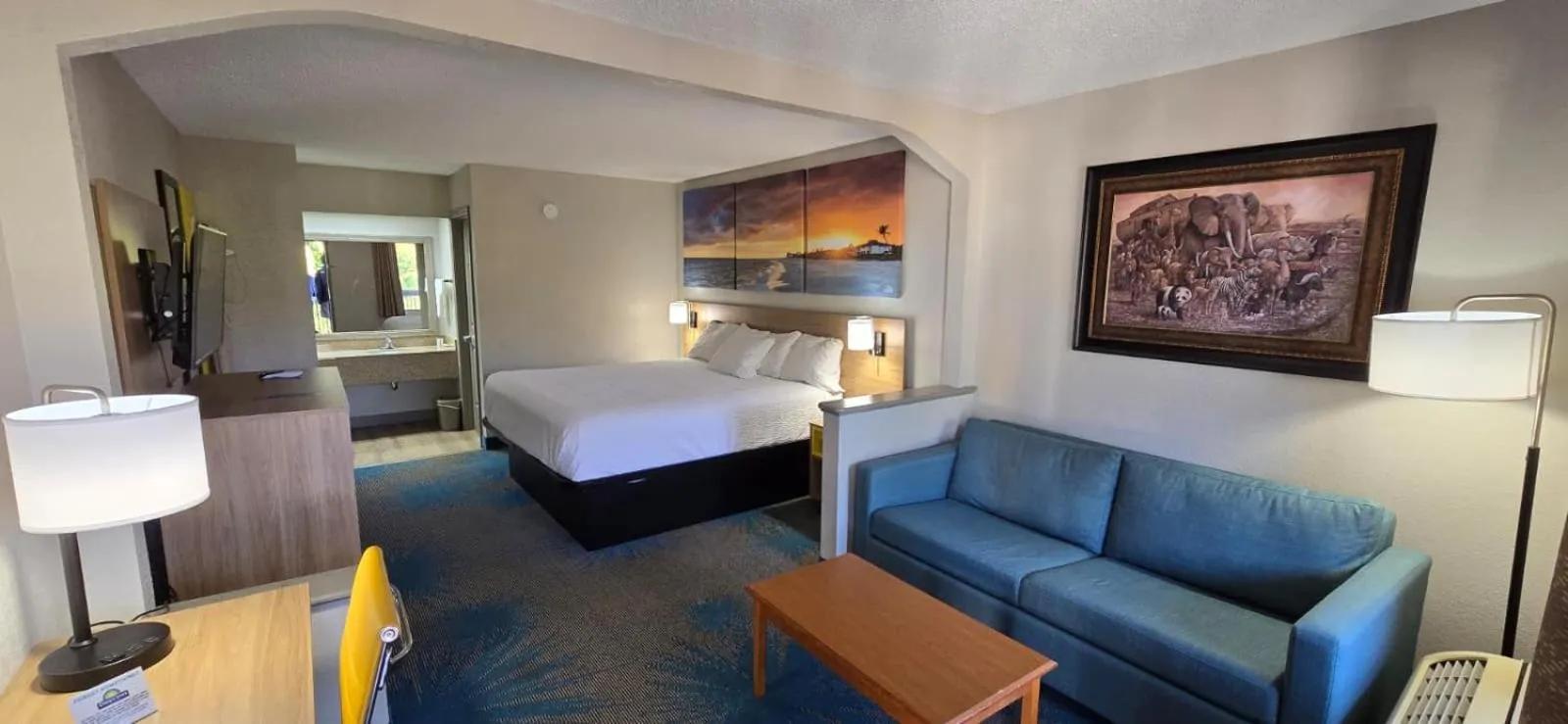 Bed in Days Inn by Wyndham Elberton