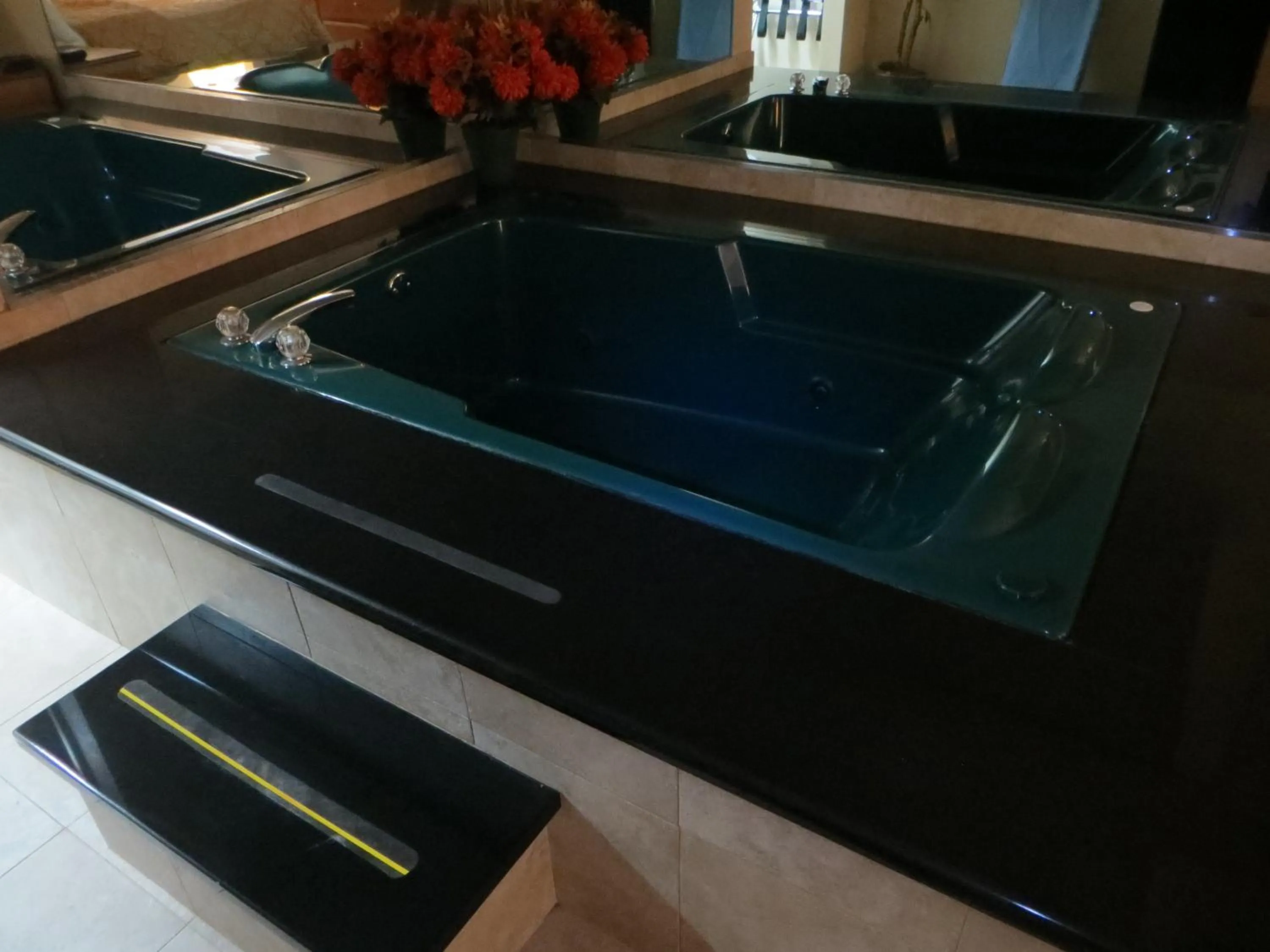 Hot Tub in Days Inn by Wyndham Elberton