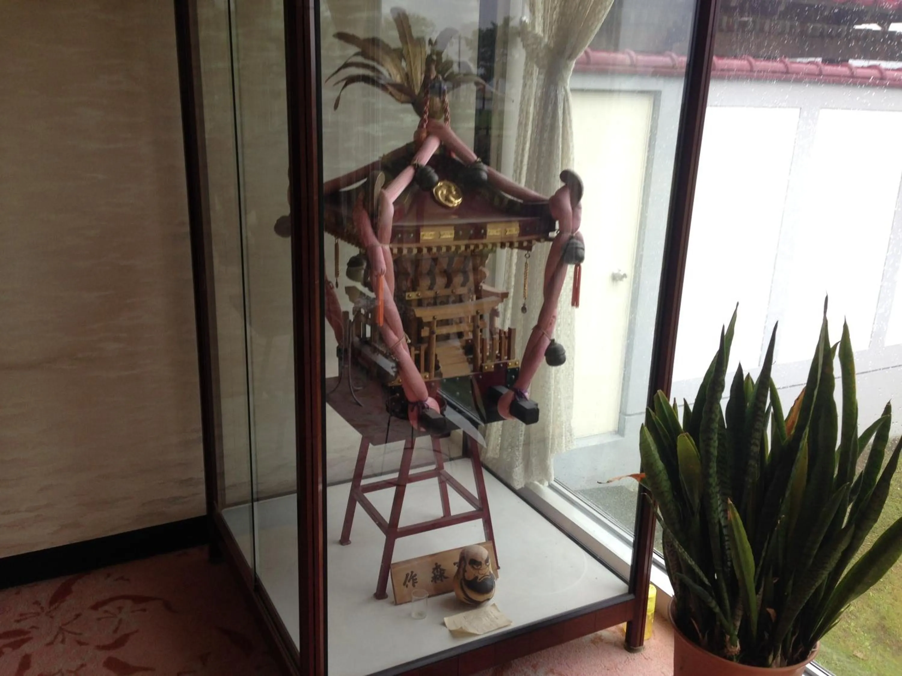 Decorative detail in Hokkai Hotel