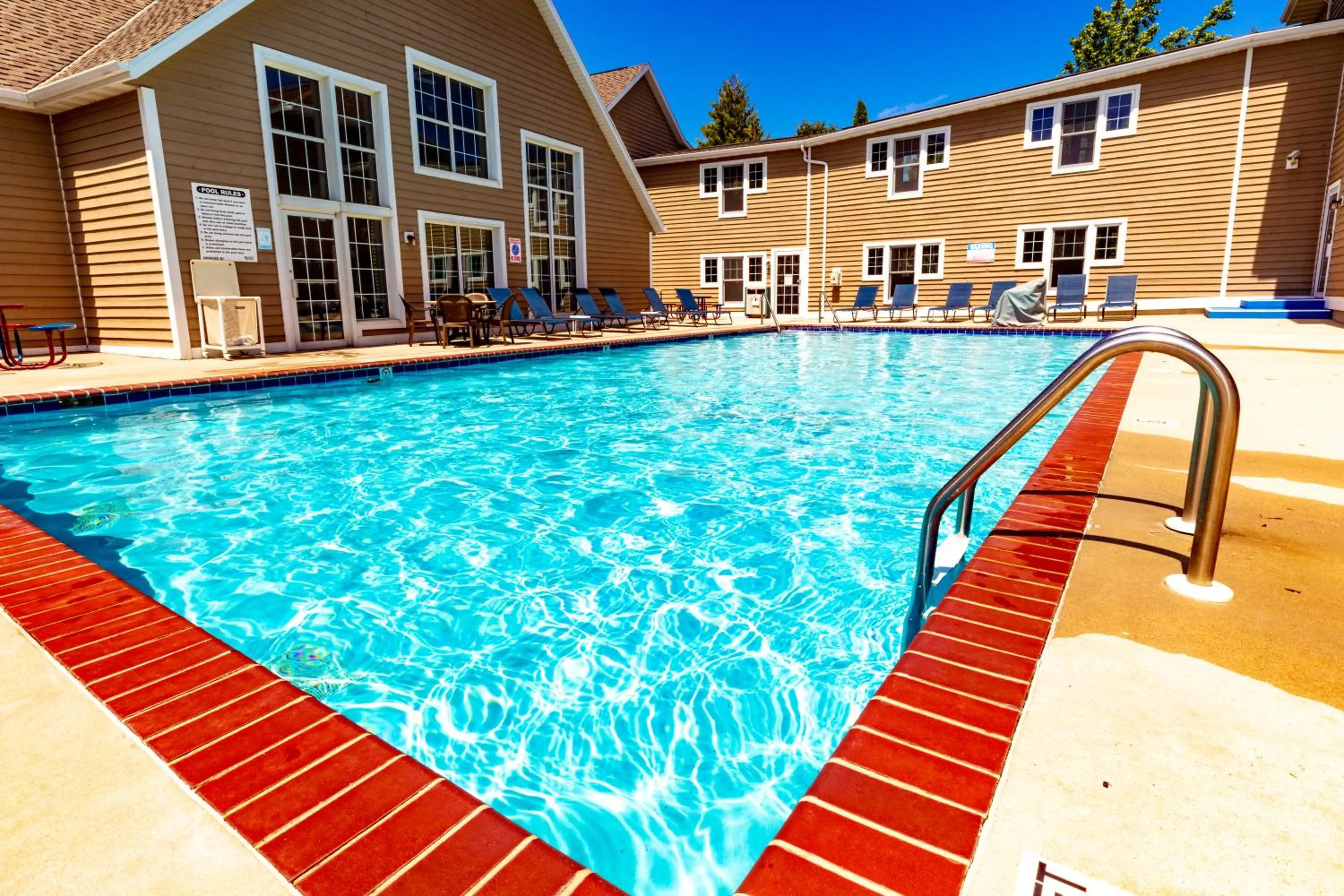 Swimming pool in Newport Resort