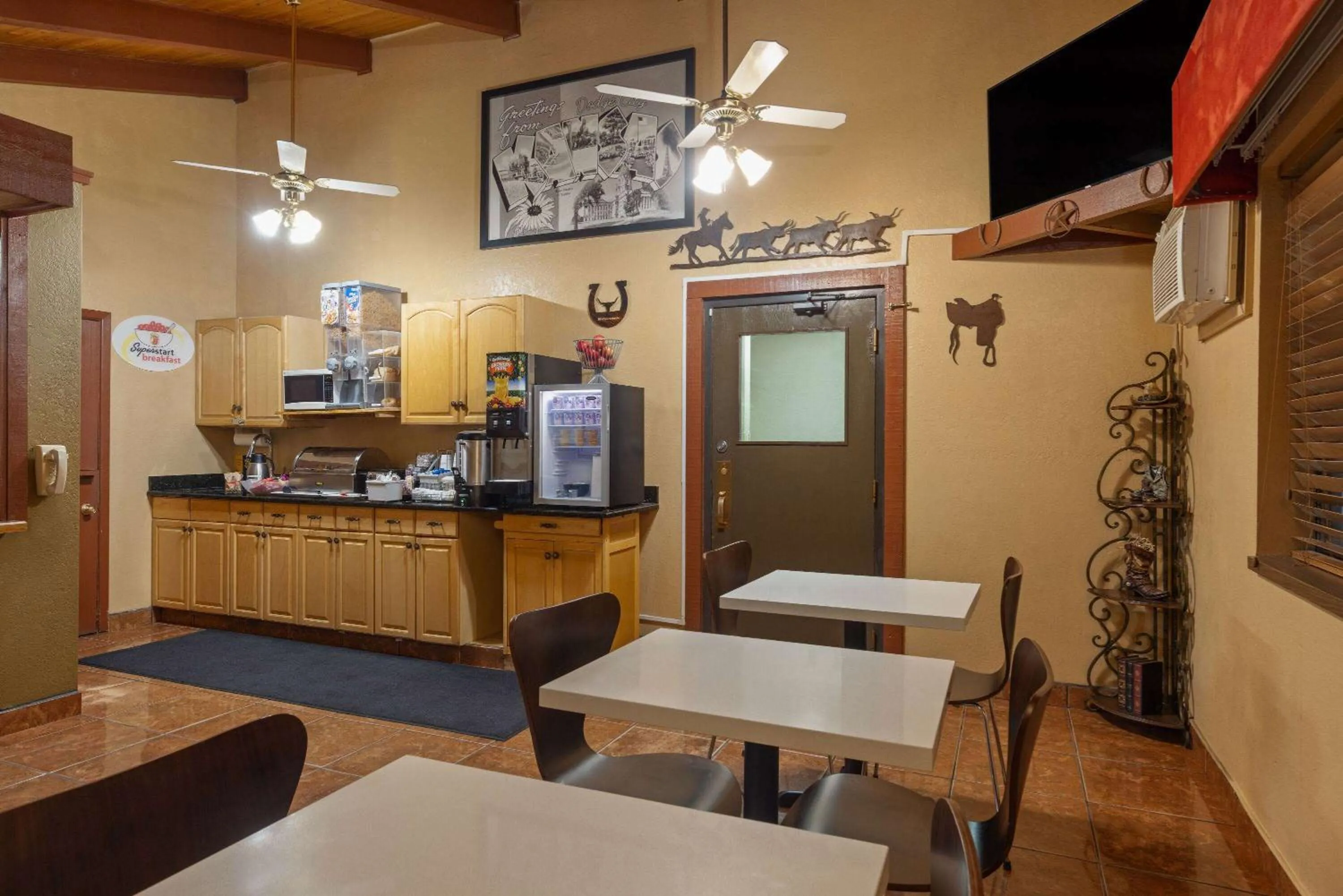 Breakfast in Super 8 by Wyndham Dodge City