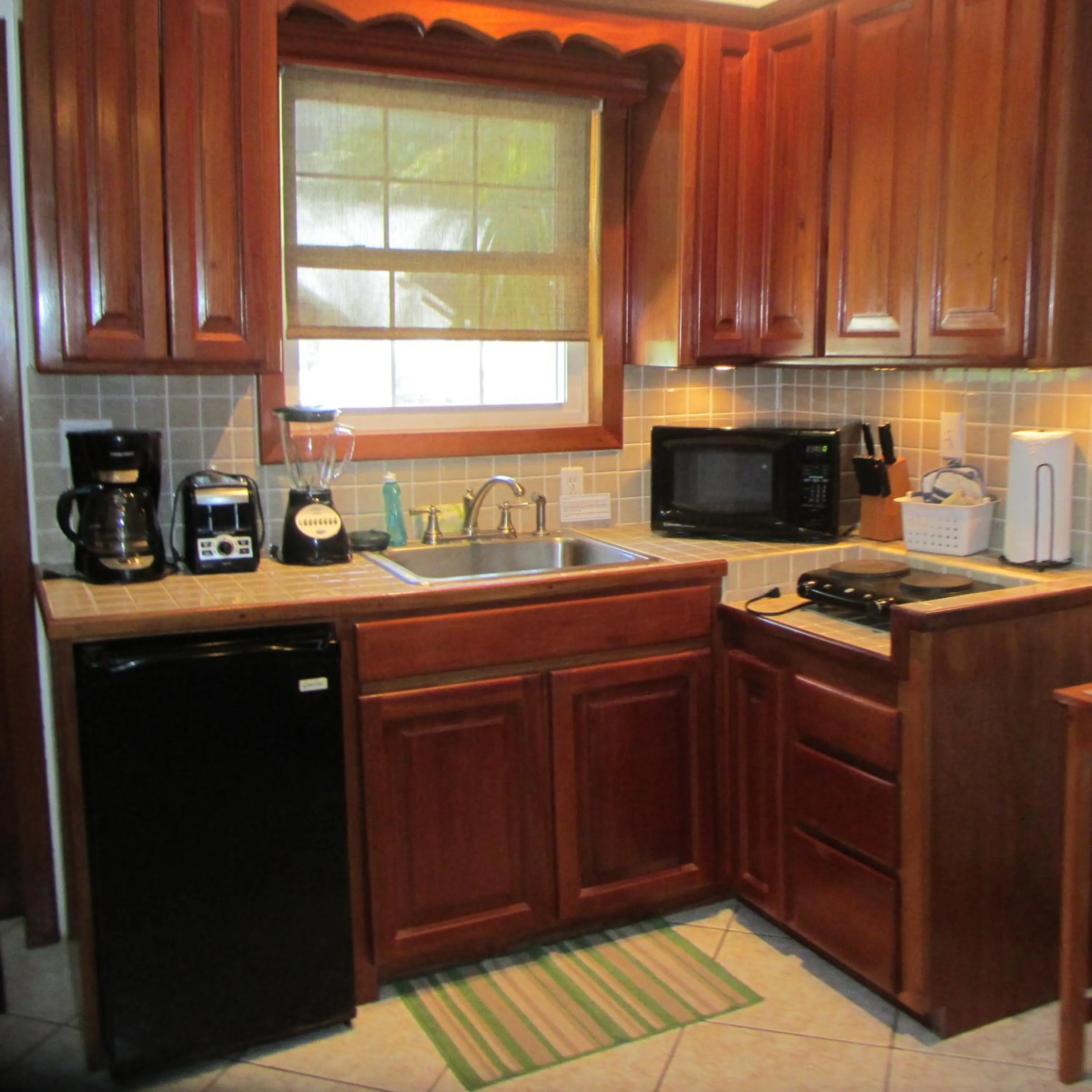 Kitchen or kitchenette in Cocotal Inn and Cabanas