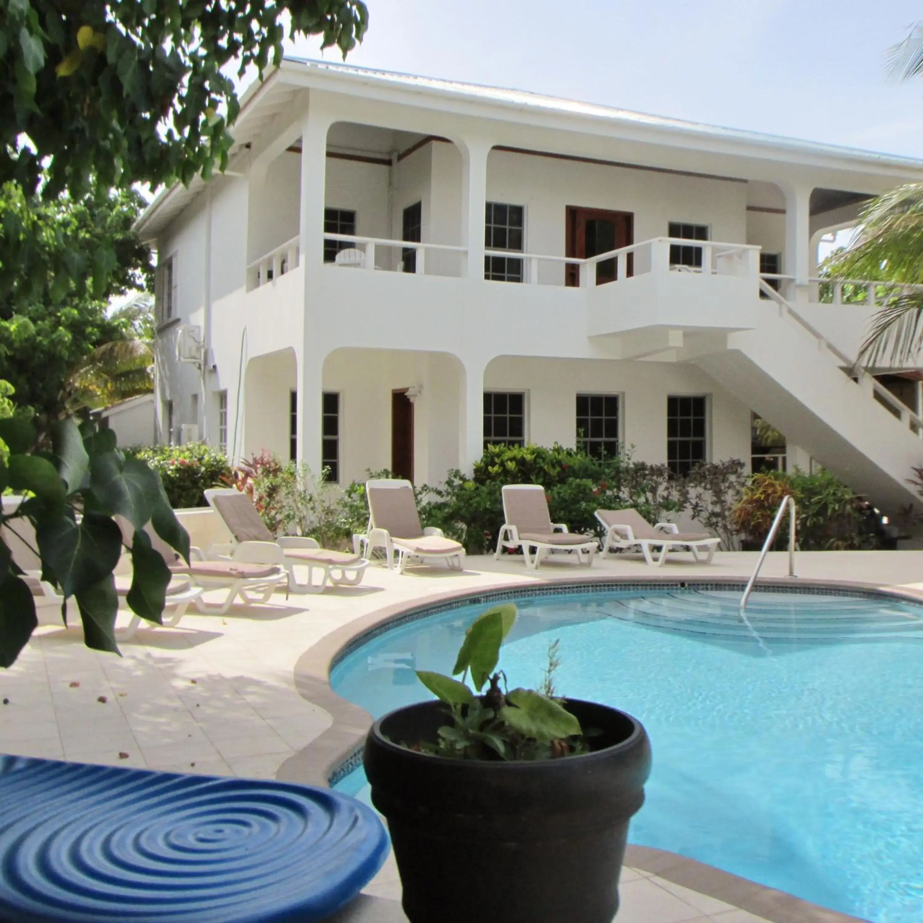 One-Bedroom Suite in Cocotal Inn and Cabanas One-Bedroom Suite in Cocotal Inn and Cabanas