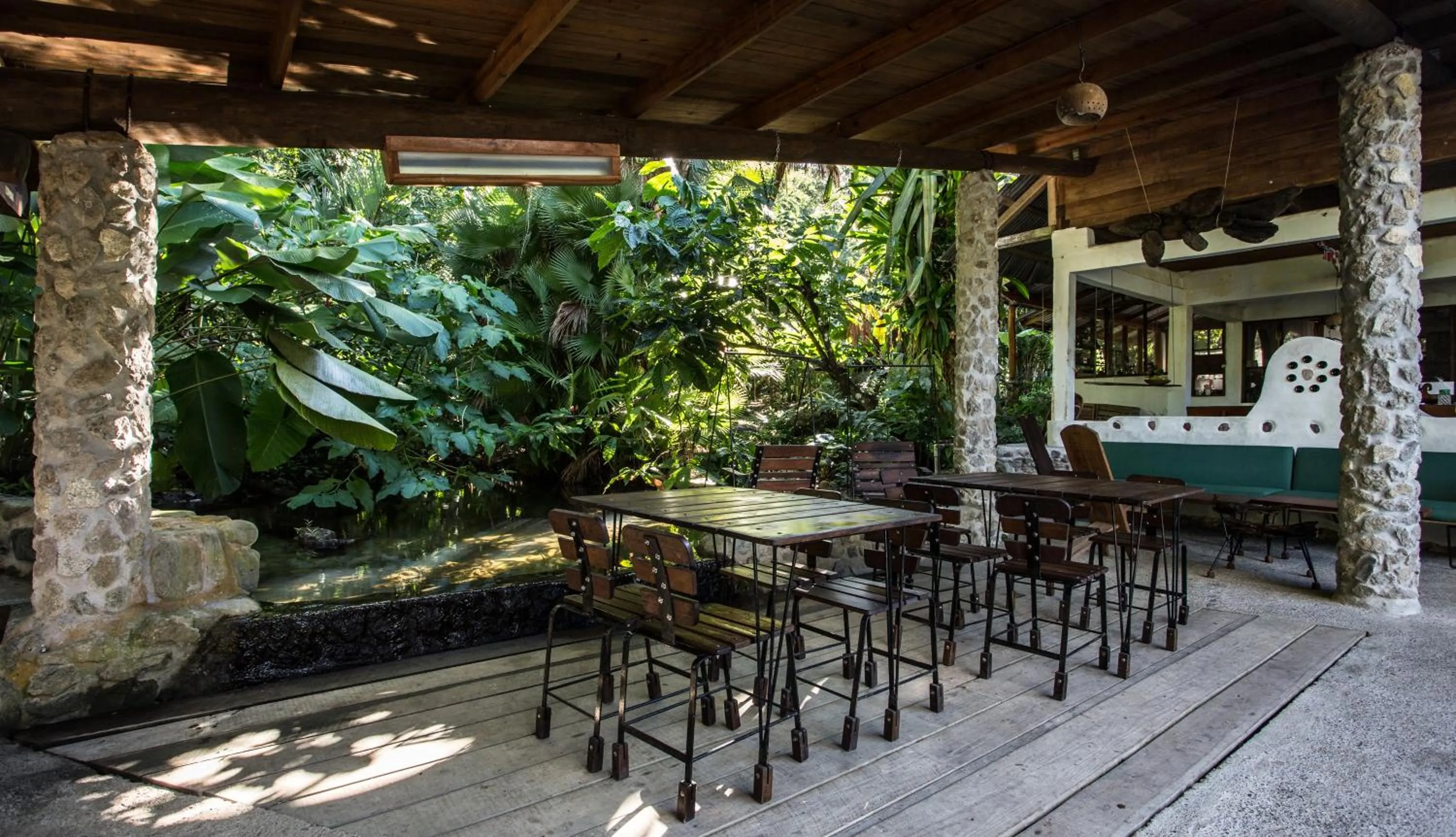 Restaurant/places to eat in Omega Tours Eco-Jungle Lodge