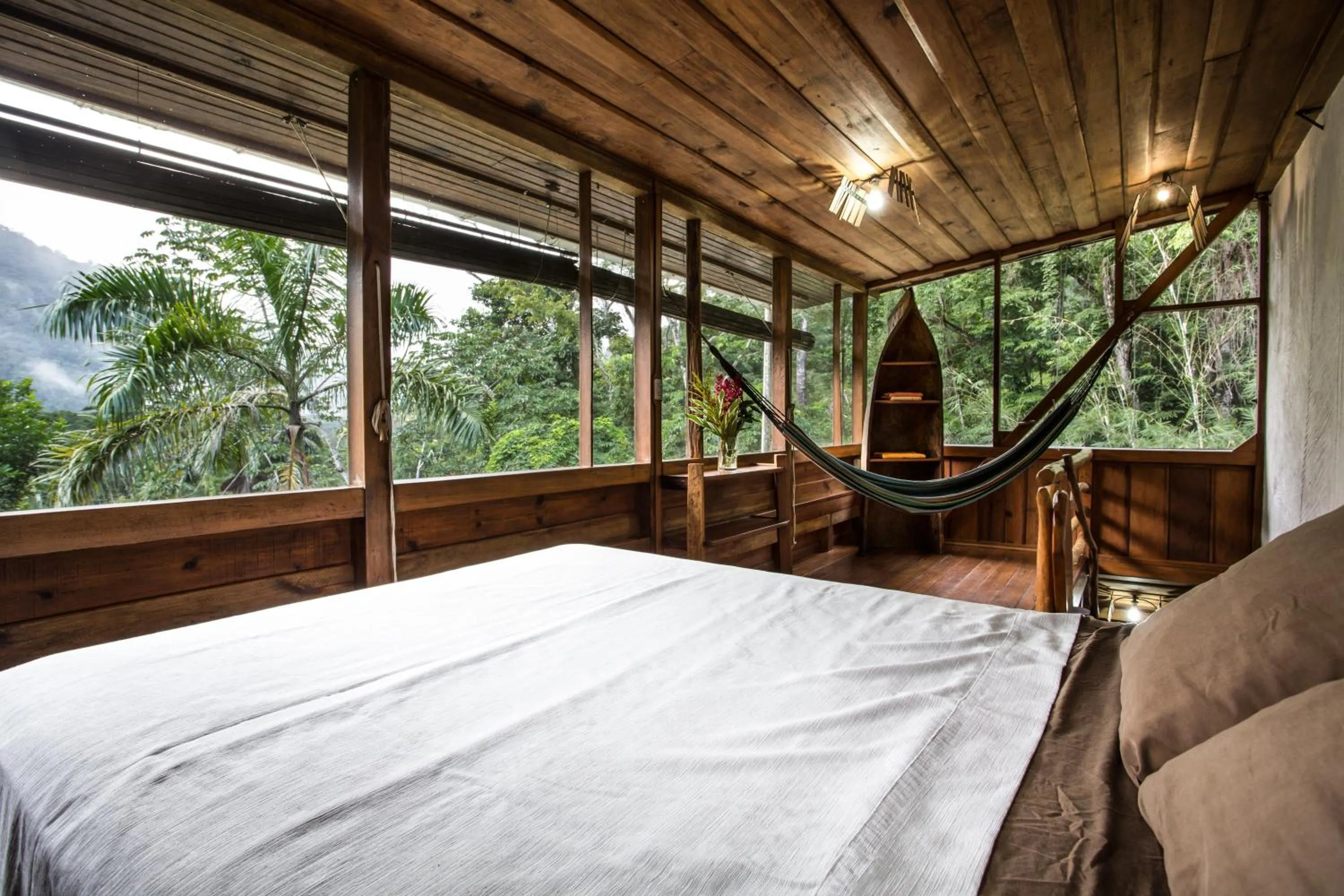 Photo of the whole room, Bed in Omega Tours Eco-Jungle Lodge