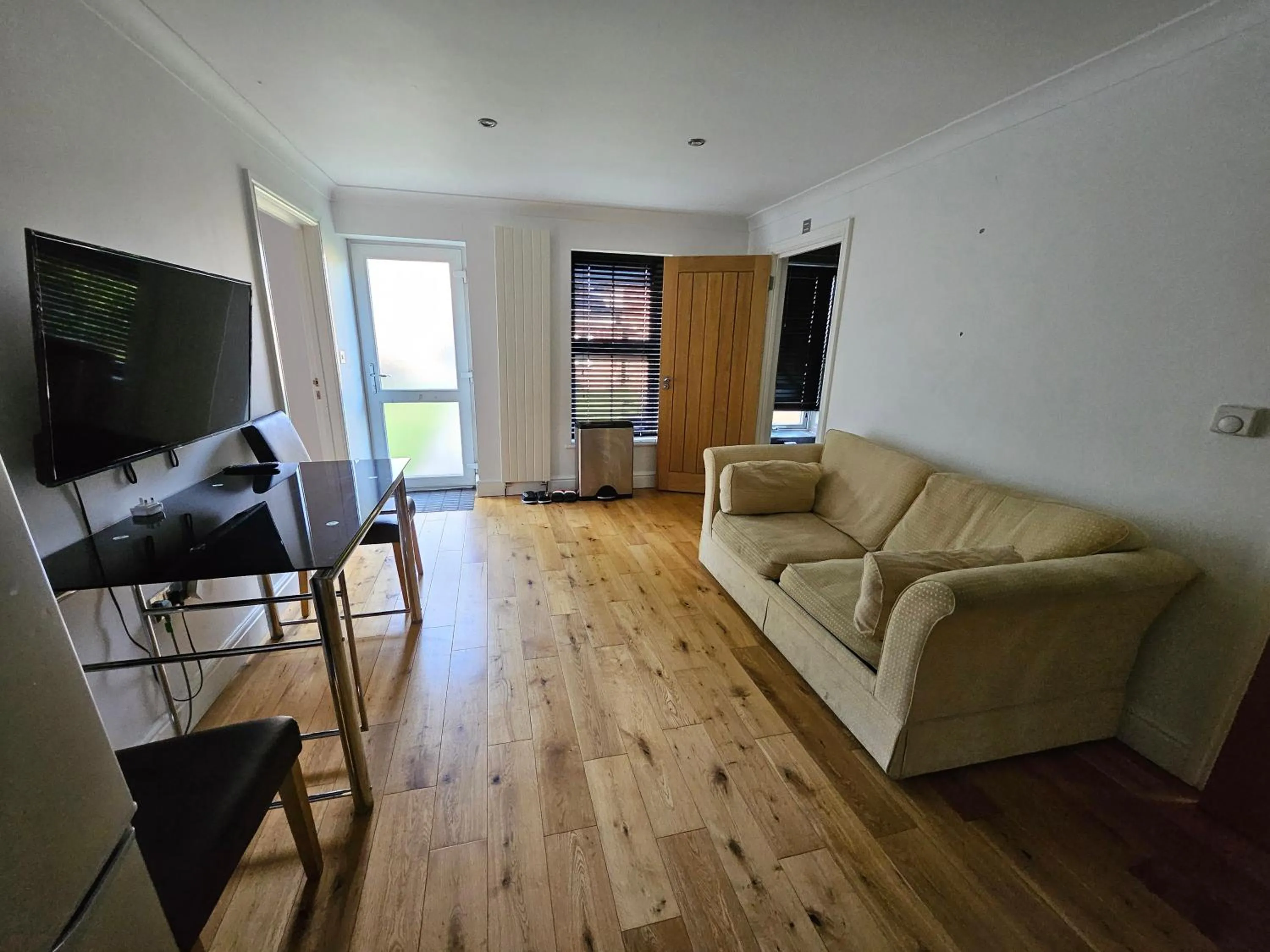 Seating area in SnoozeDen Westmead - Windsor Castle & Legoland