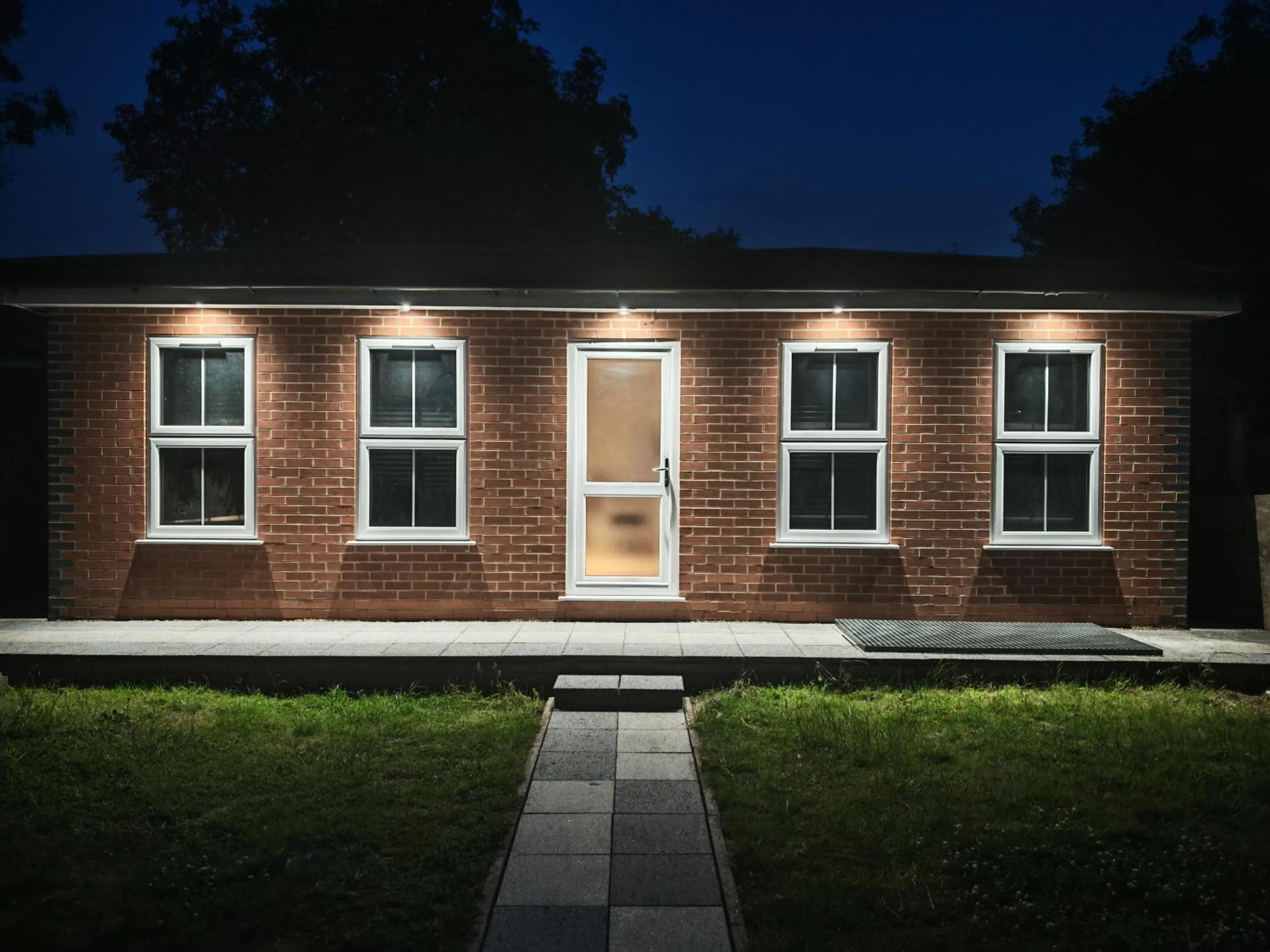 Property building in SnoozeDen Westmead - Windsor Castle & Legoland