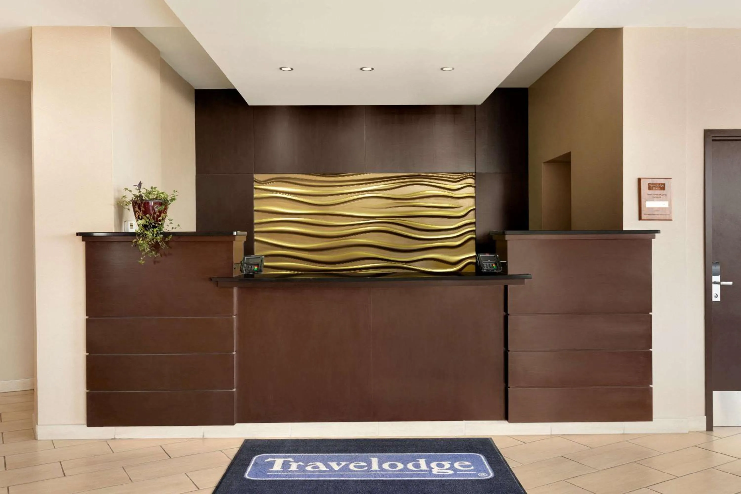Lobby or reception in Travelodge Hotel by Wyndham Weyburn