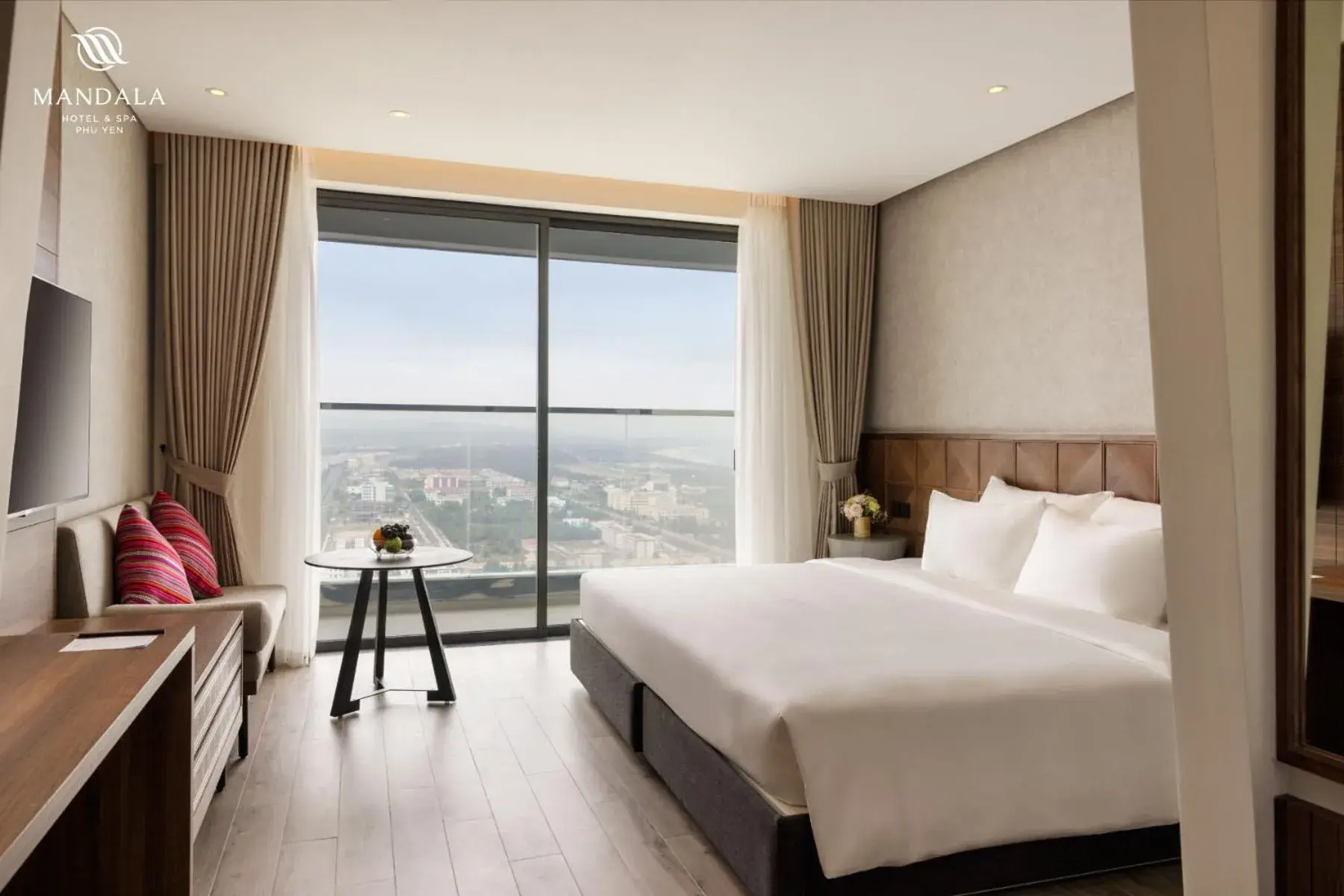 Queen Room in M Continental by Mandala Phu Yen - 24hours Stay Queen Room in M Continental by Mandala Phu Yen - 24hours Stay