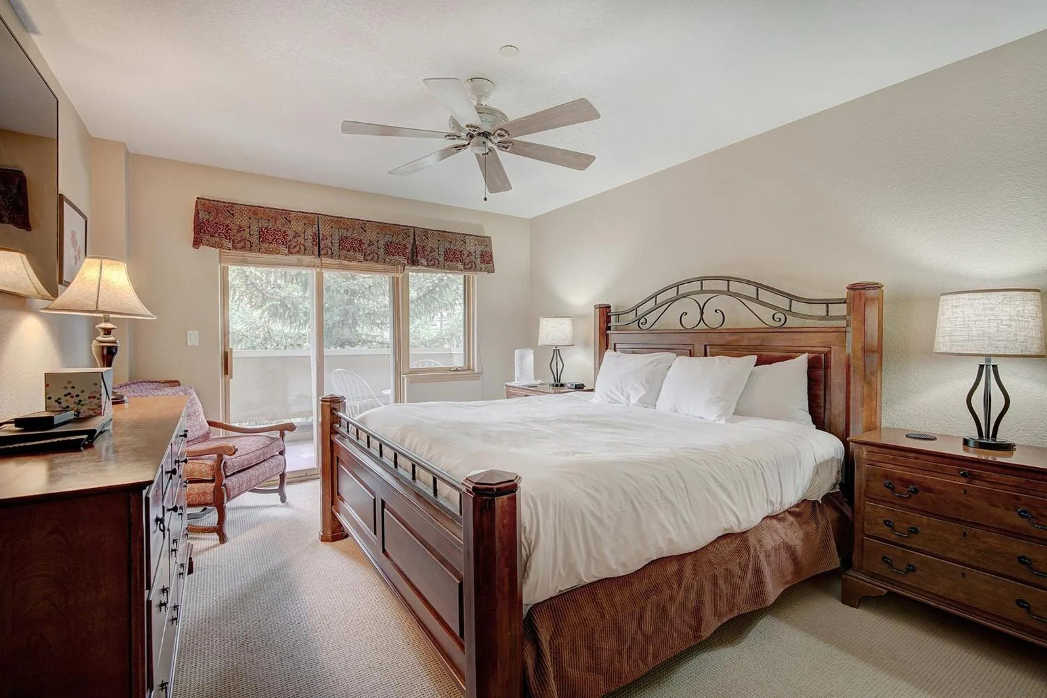 Photo of the whole room, Bed in St James Beaver Creek, A Vail Resorts Property